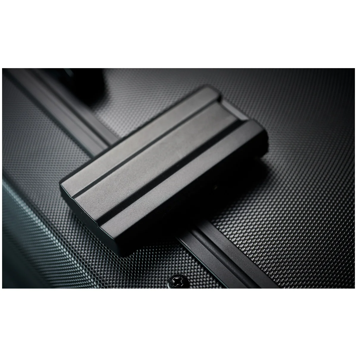 Boss BCB-1000 Moulded Pedalboard For MultiEffects Suit Case Style - Image 10