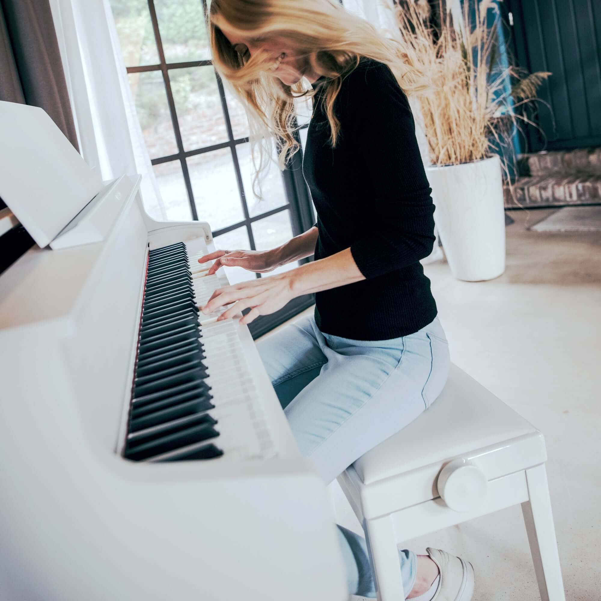 Casio GP310 Grand Hybrid Digital Piano; White - Image 7