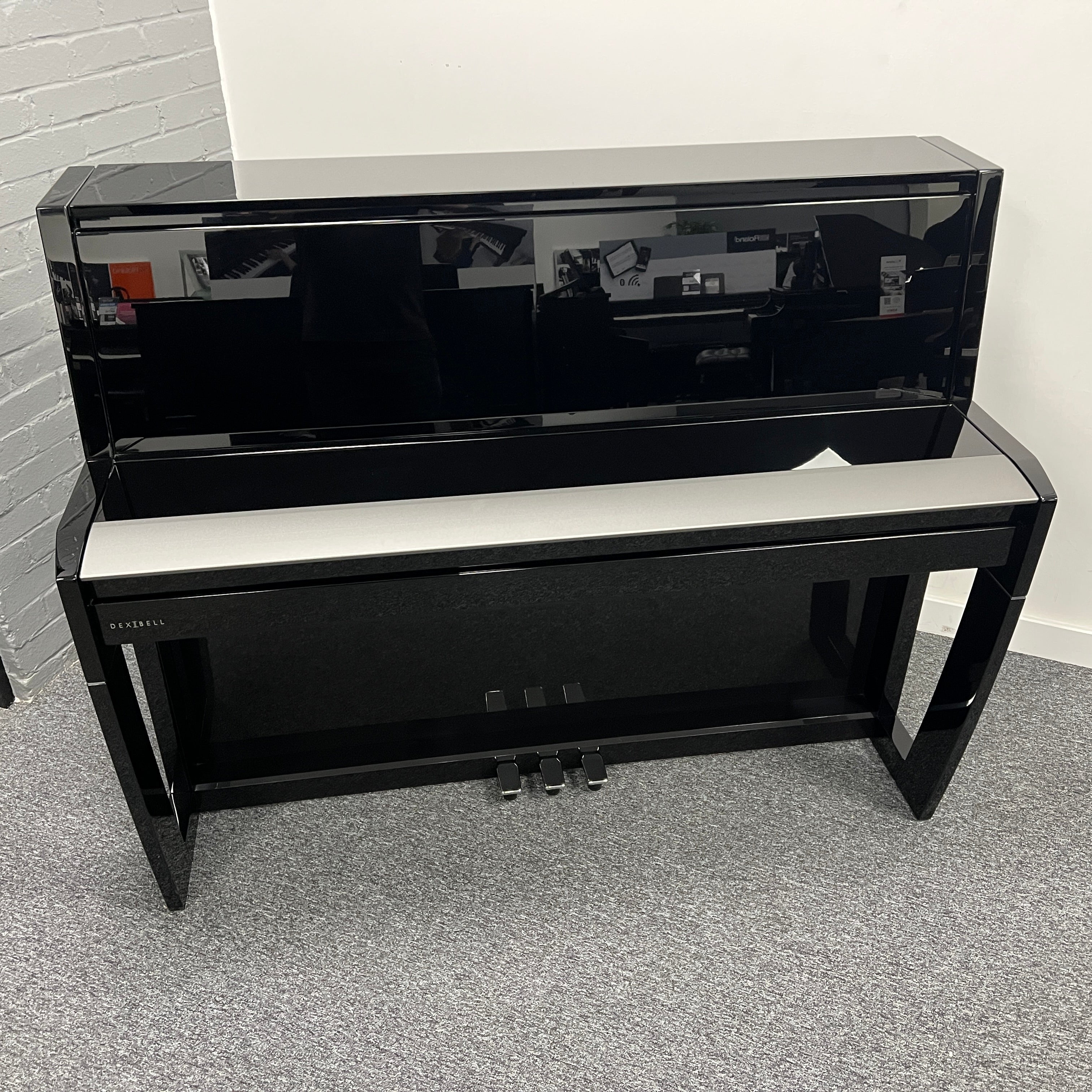 Dexibell H10V Digital Piano, Polished Black; Serial No: 124 | Ex Demo - Image 2
