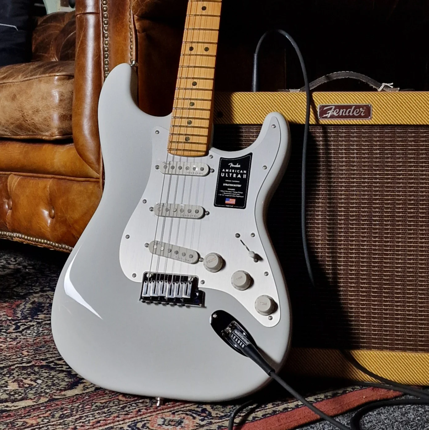 Fender American Ultra II Stratocaster; Maple Fingerboard; Avalanche - Image 4