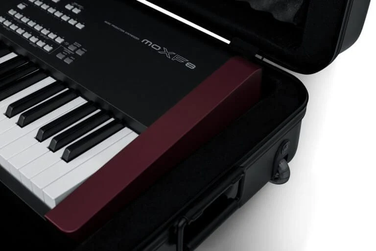 Gator 76 Note Moulded EXTRA DEEP Keyboard Case With TSA Locks - Image 6