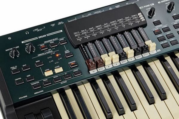 Hammond SK PRO 61 Bundle Incl Carry Case - Image 4