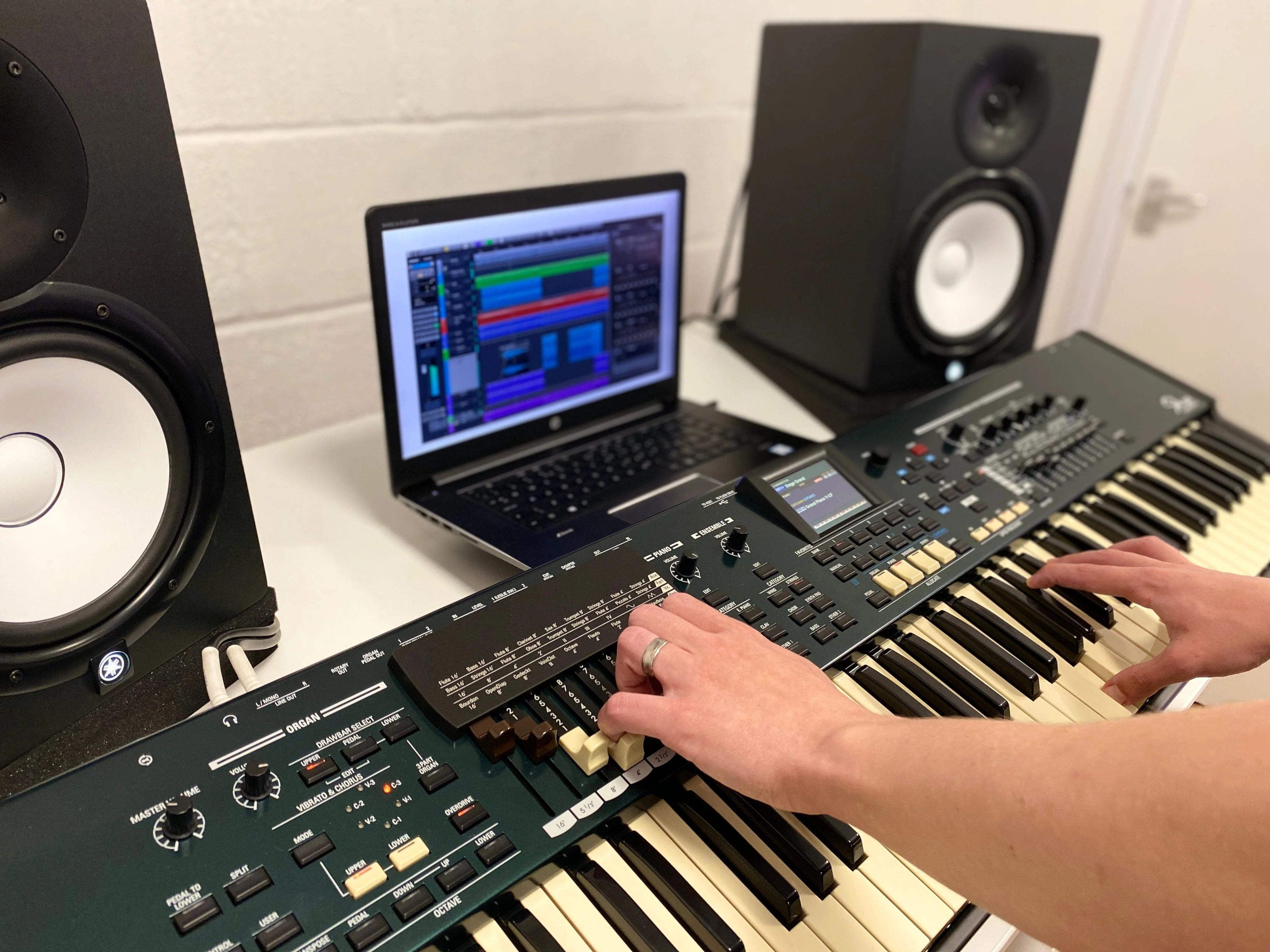 Hammond SK PRO 73 Bundle Incl Stand - Image 4