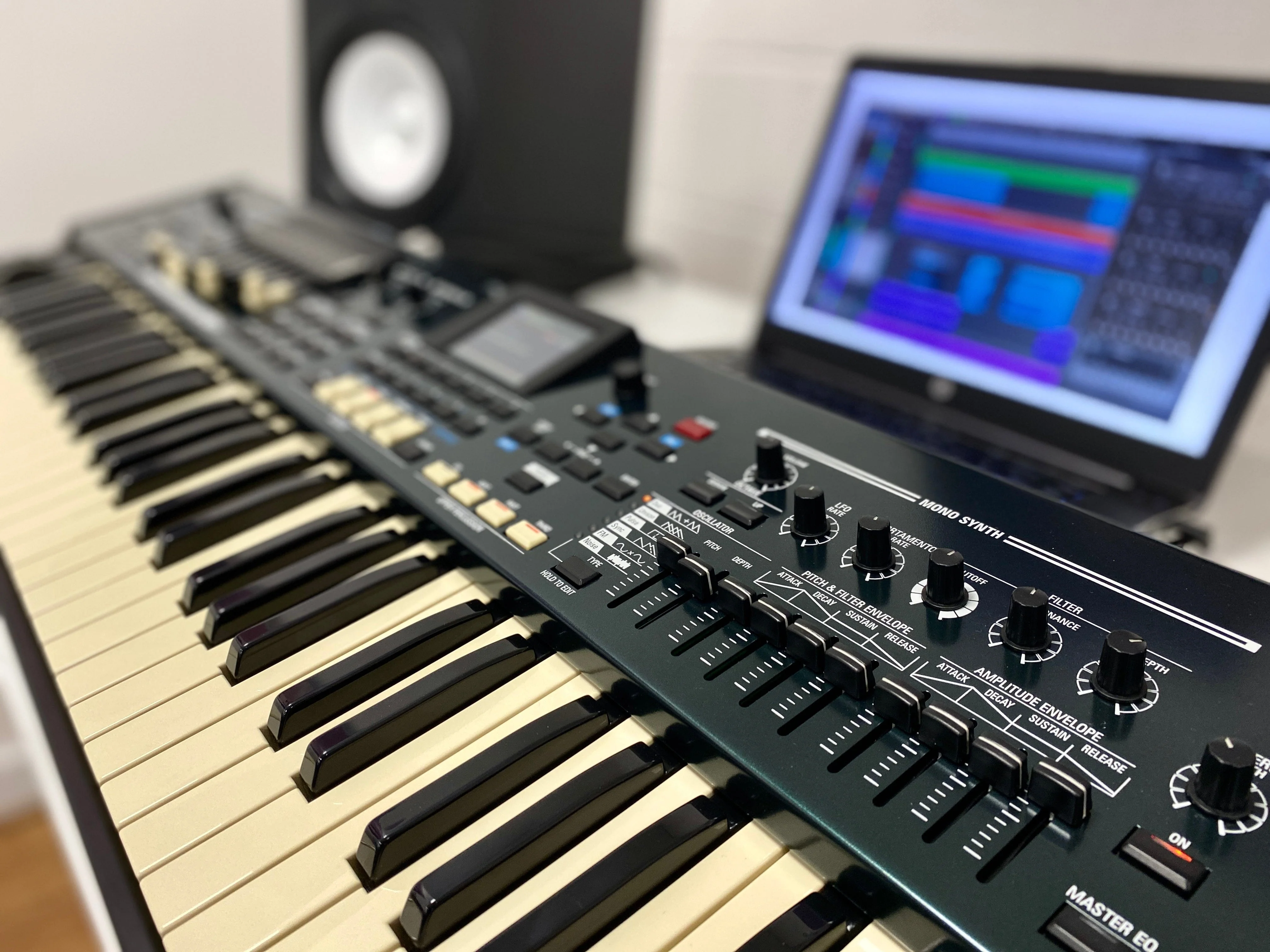 Hammond SK PRO 73 Bundle Incl Stand - Image 5