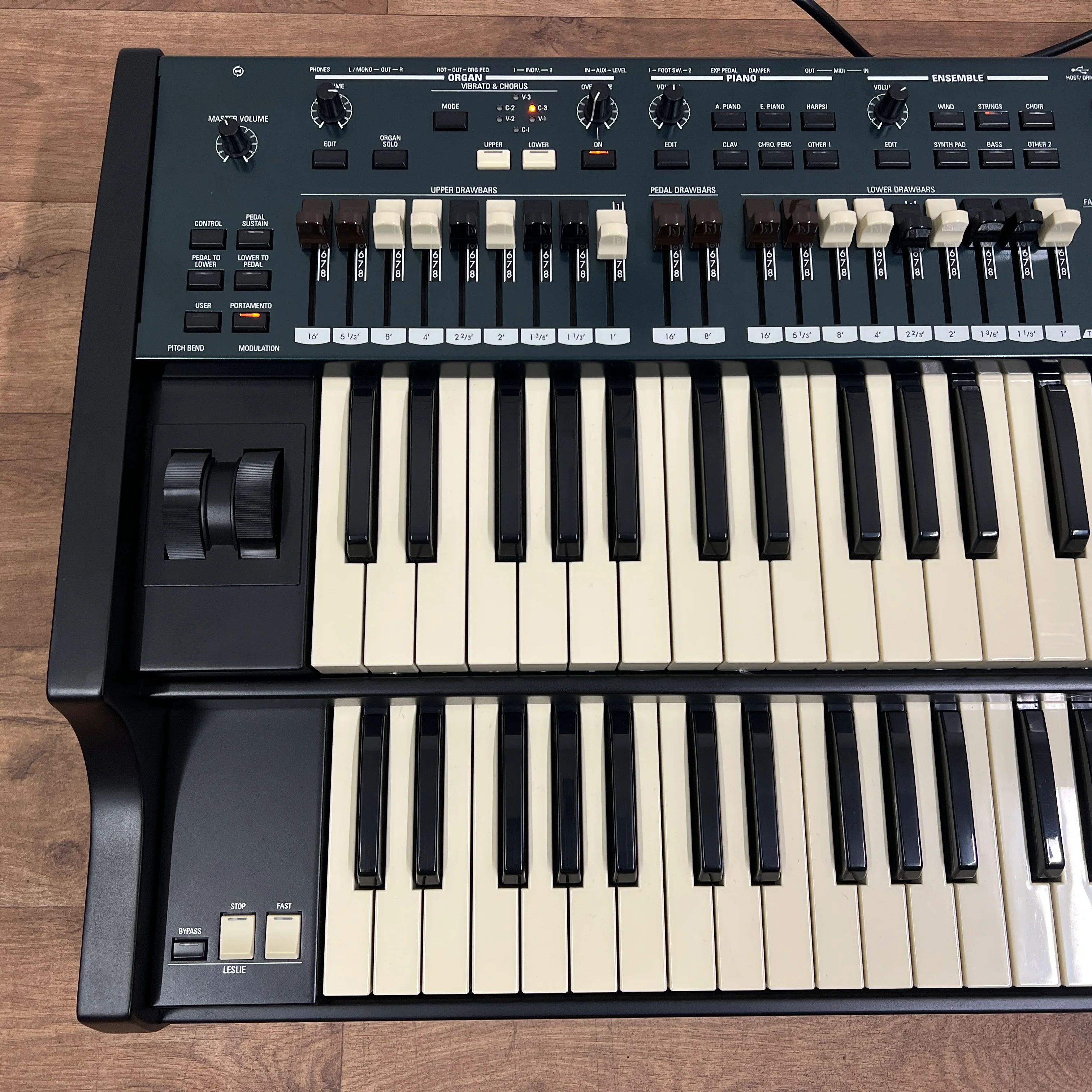 Hammond SKX Pro 61-Key Dual Manual Keyboard; Serial No: 23051371 | Second Hand - Image 2