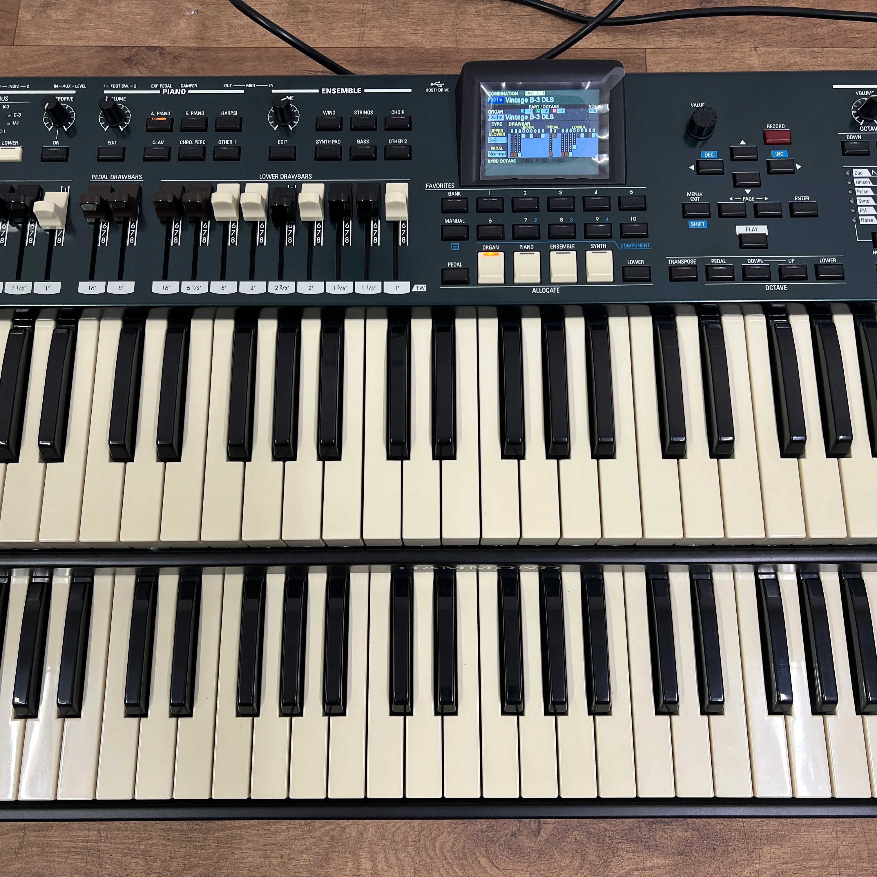 Hammond SKX Pro 61-Key Dual Manual Keyboard; Serial No: 23051371 | Second Hand - Image 3