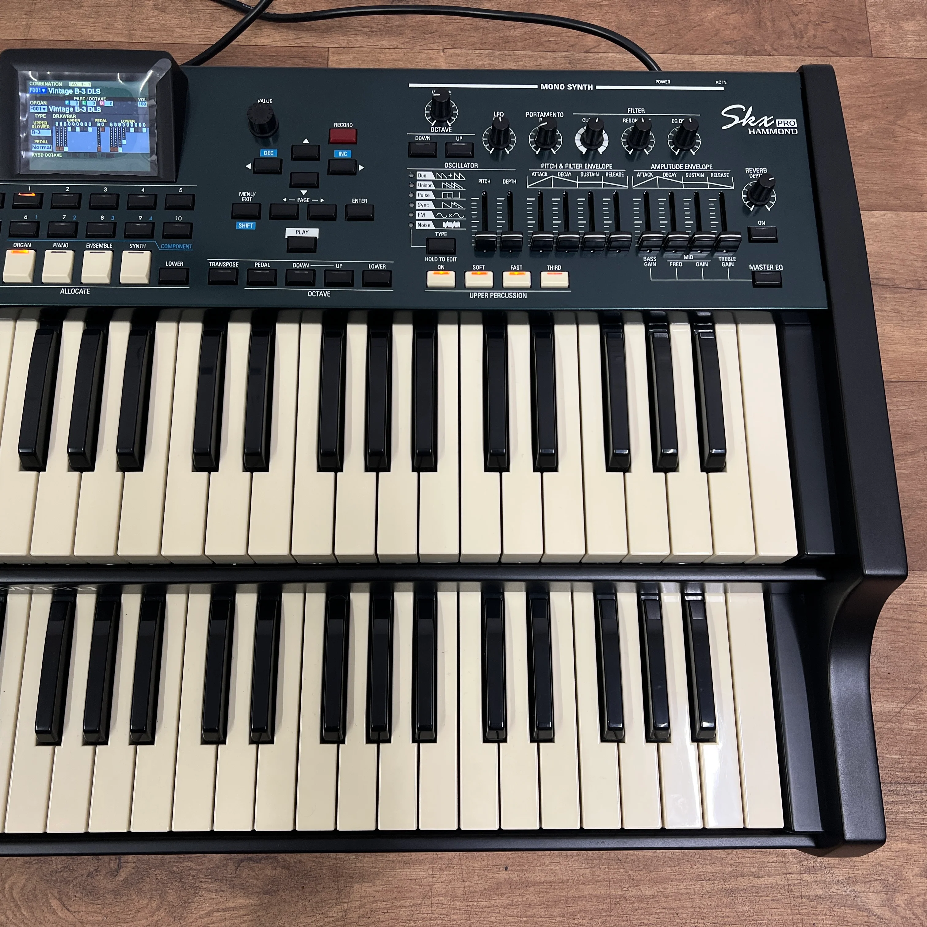Hammond SKX Pro 61-Key Dual Manual Keyboard; Serial No: 23051371 | Second Hand - Image 4