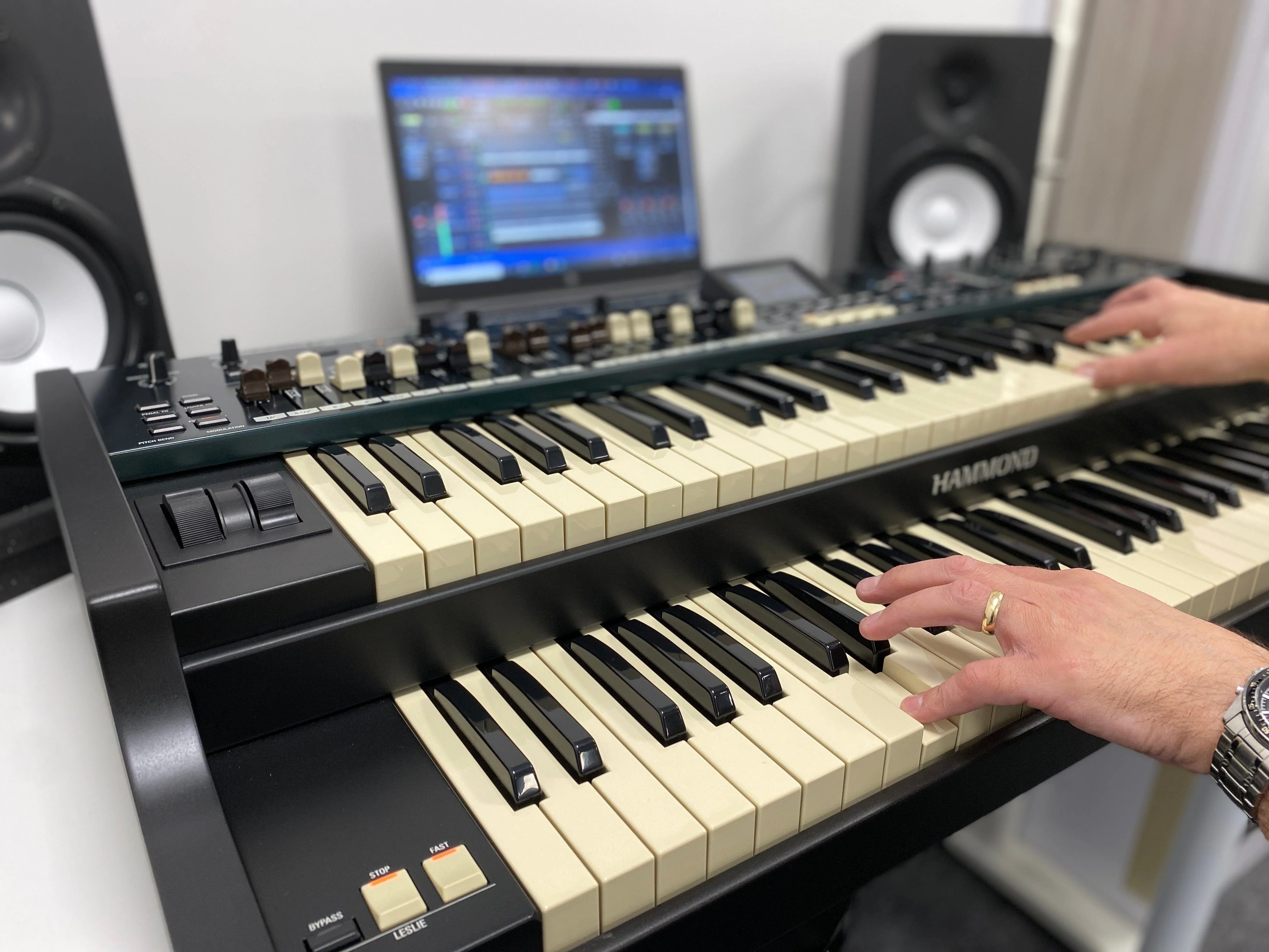 Hammond SKX Pro 61-Key Dual Manual Keyboard - Image 3
