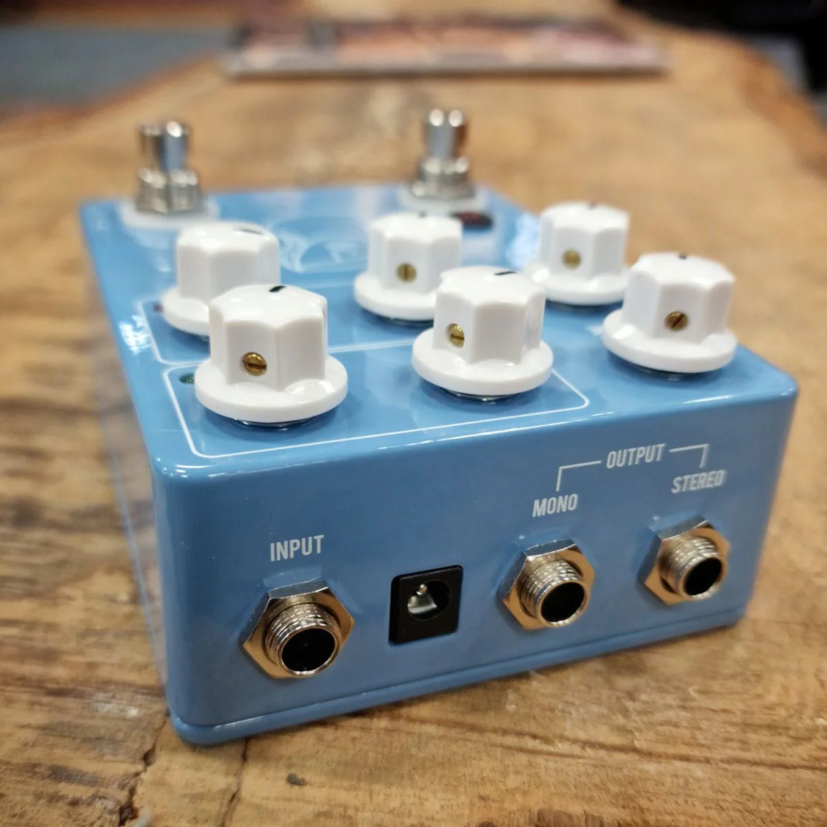 JHS Pedals Artificial Blonde Madison Cunningham Signature Vibrato Effects Pedal - Image 3