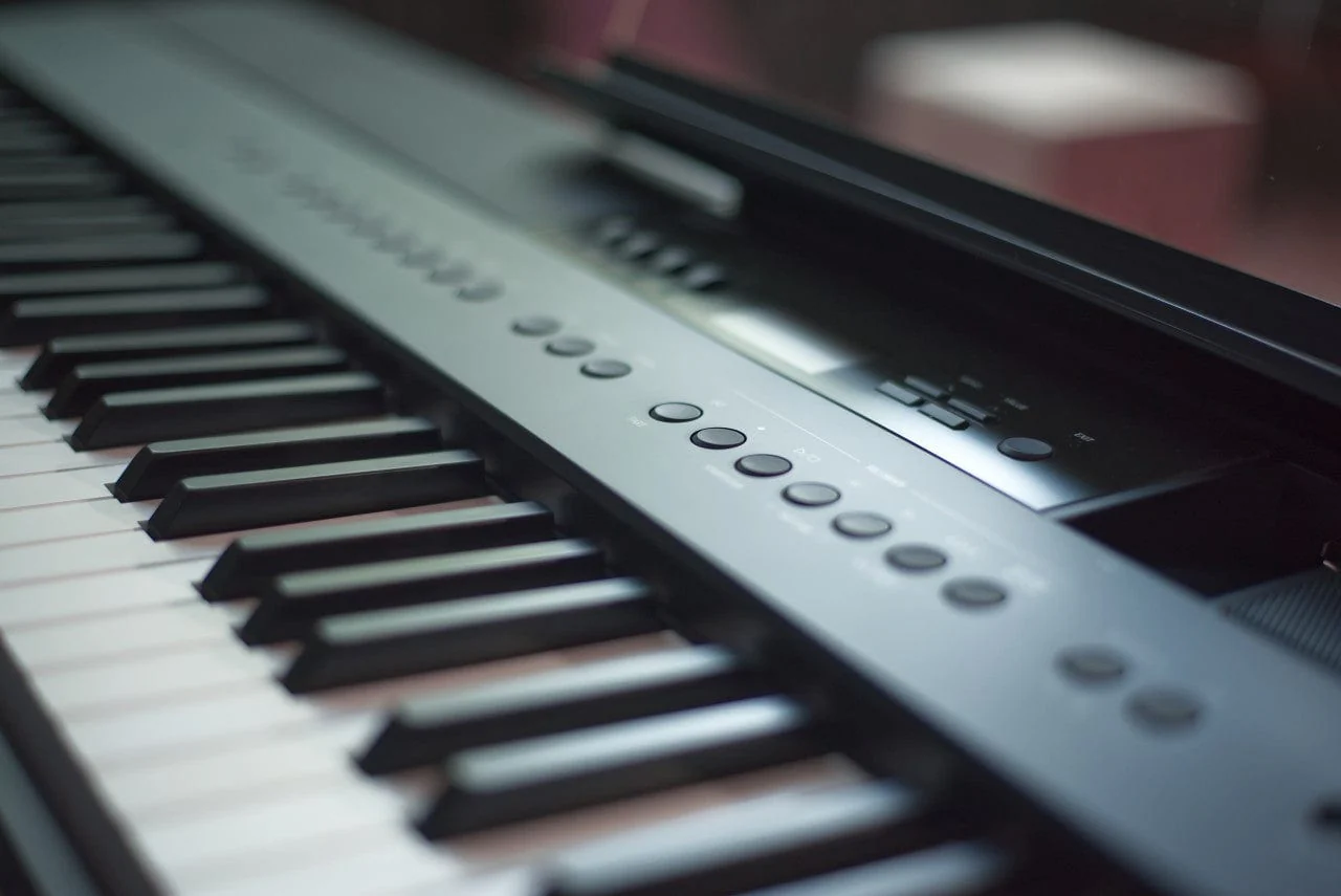 Kawai ES520 Digital Piano; Black - Image 13