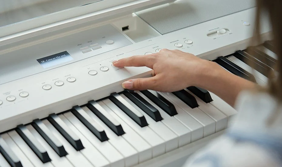Kawai ES920 Digital Piano; White Home Package - Image 15