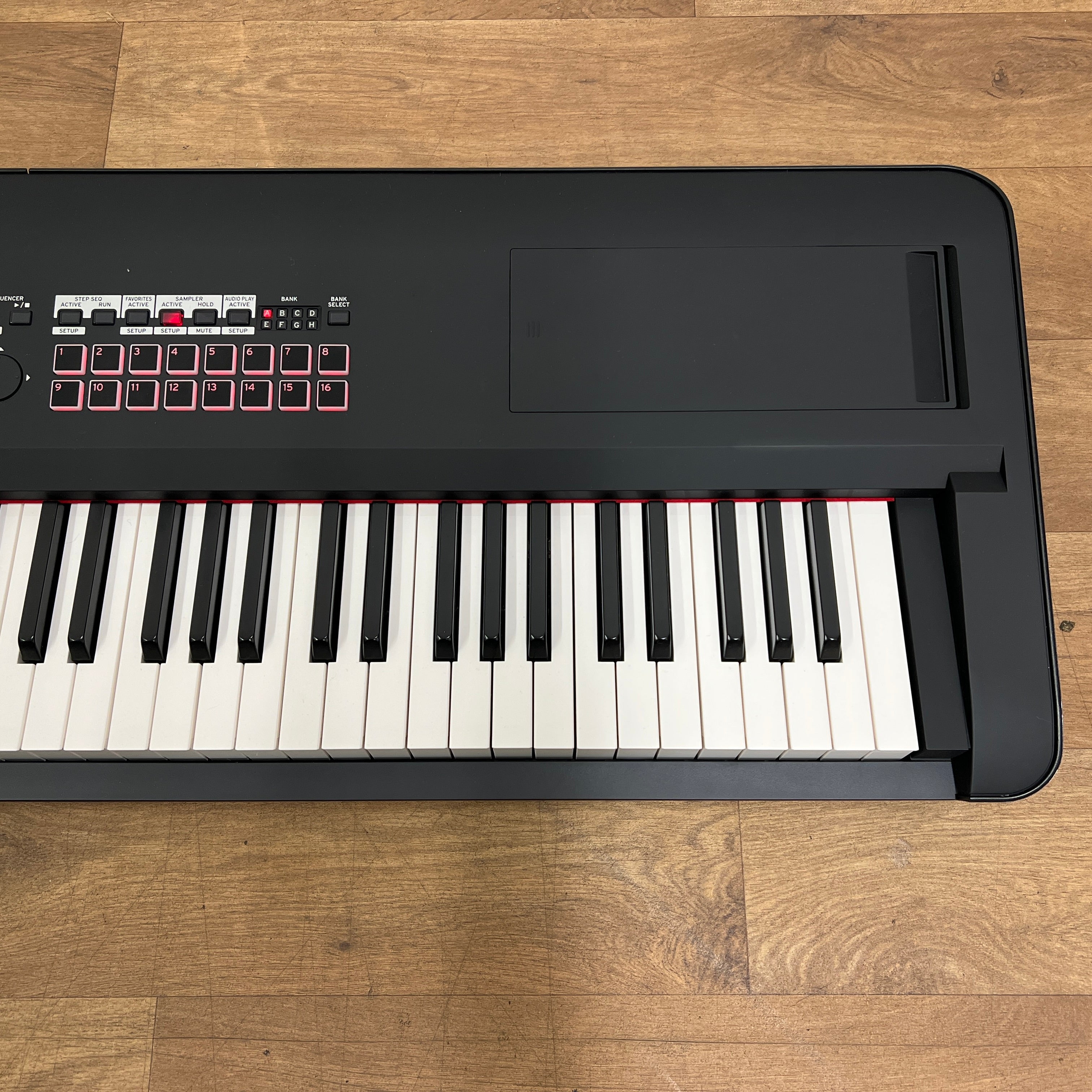 Korg Kross 2 88 Key Synthesizer Workstation, Matt Black; Serial No: 9065 | B Stock - Image 6