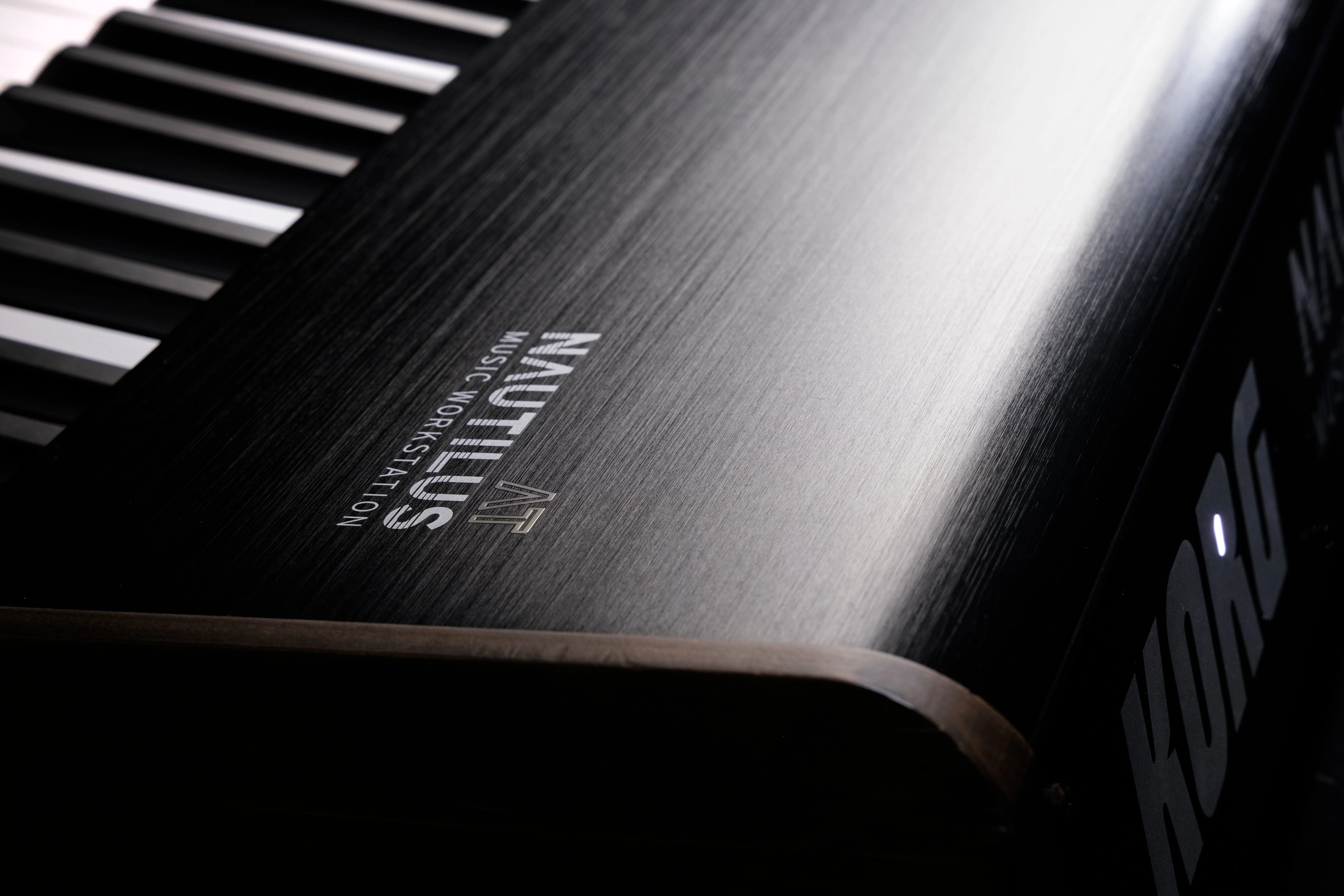 Korg Nautilus AT 61 Music Workstation with Aftertouch - Image 7