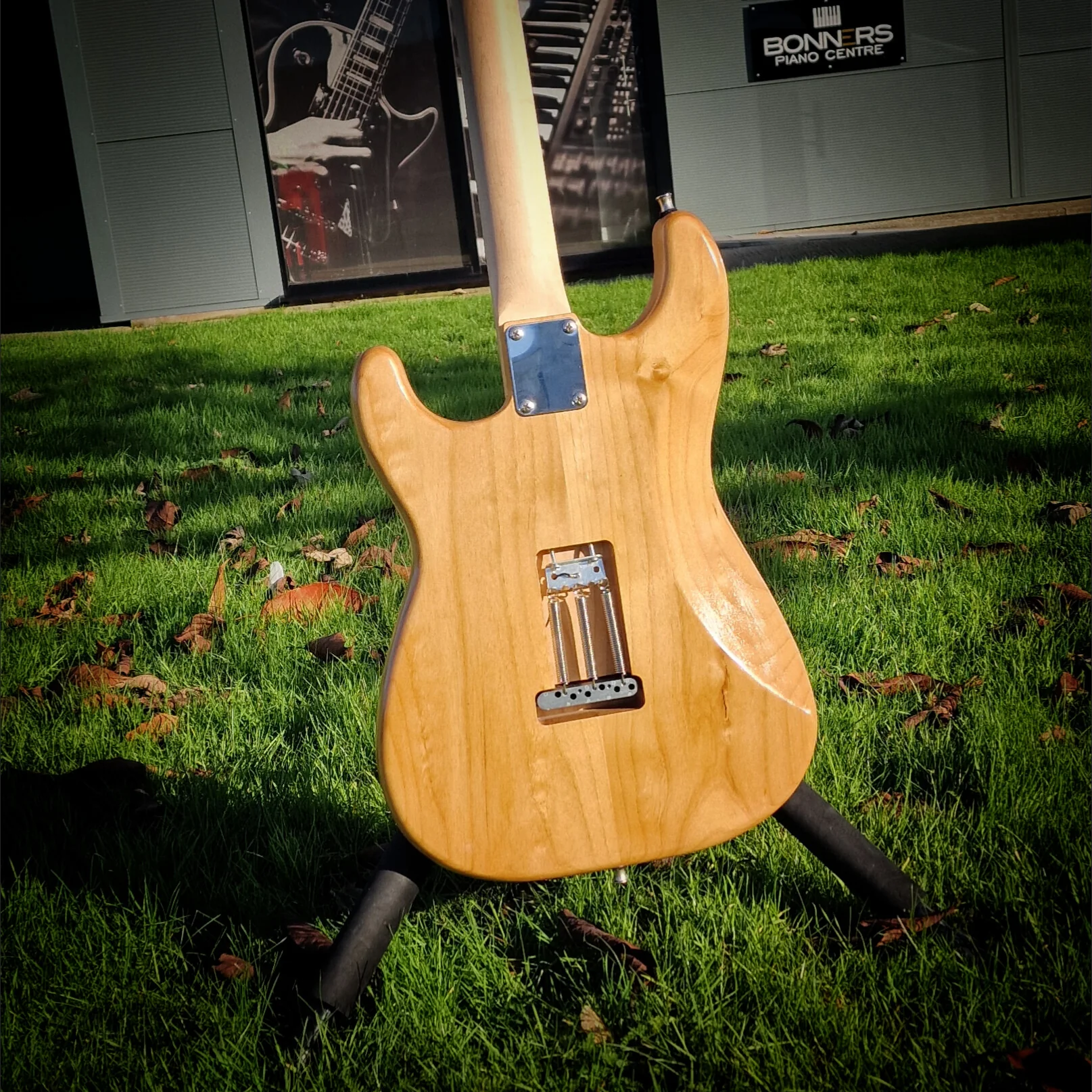 Moore Guitars Samuel; ‘FP’ Natural #010 - Image 5