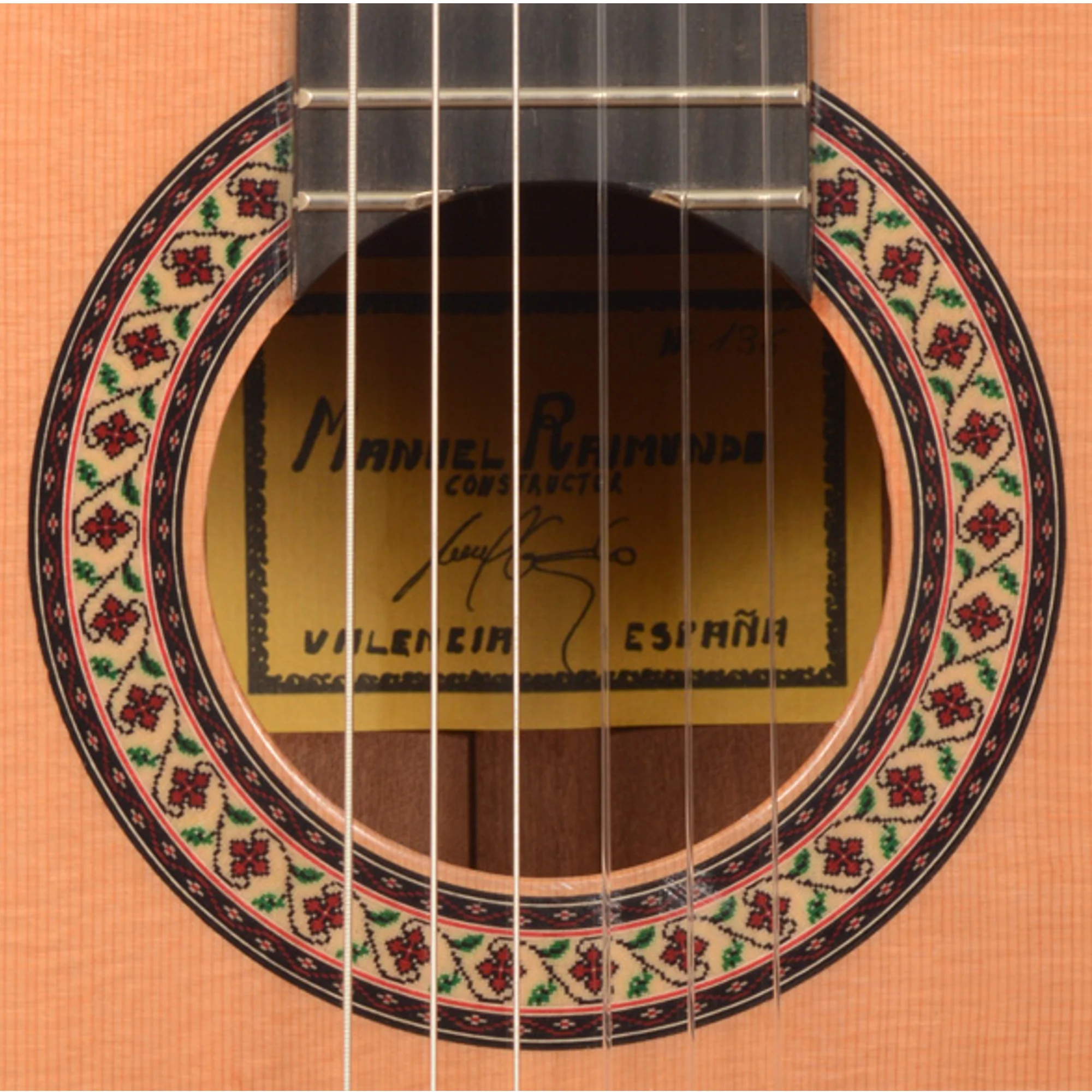 Raimundo 136 Classical Guitar - Image 3