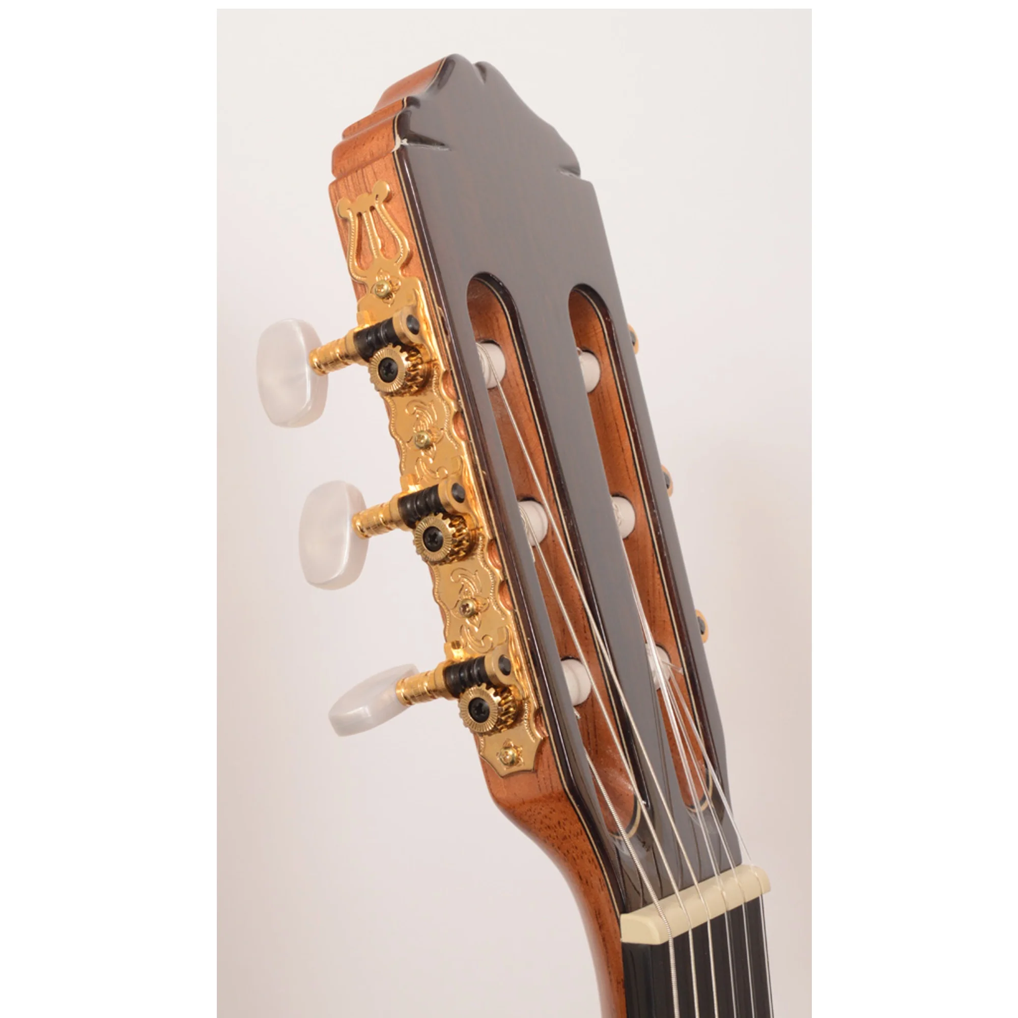 Raimundo 136 Classical Guitar - Image 5
