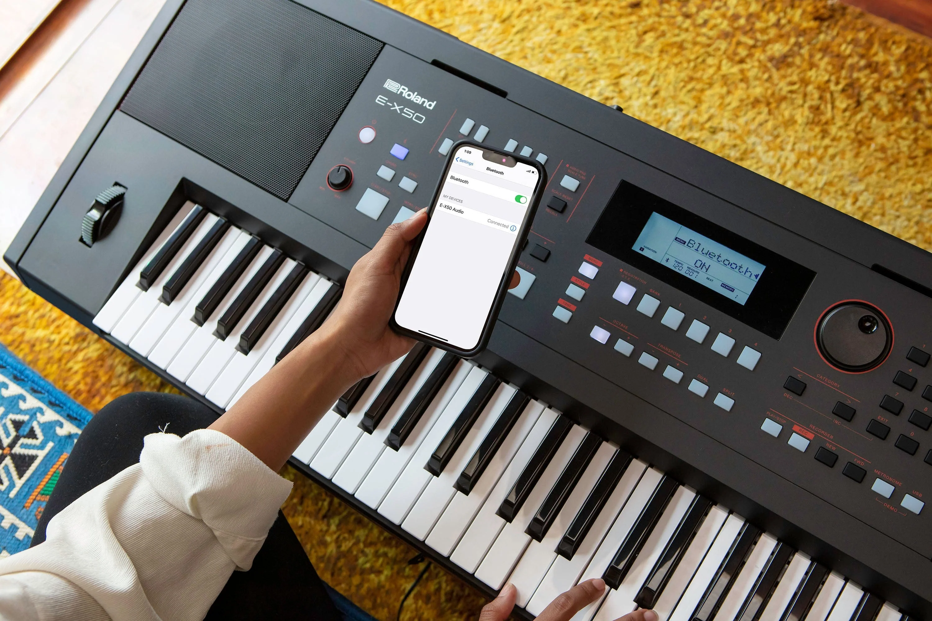 Roland E-X50 Entertainment Keyboard - Image 6