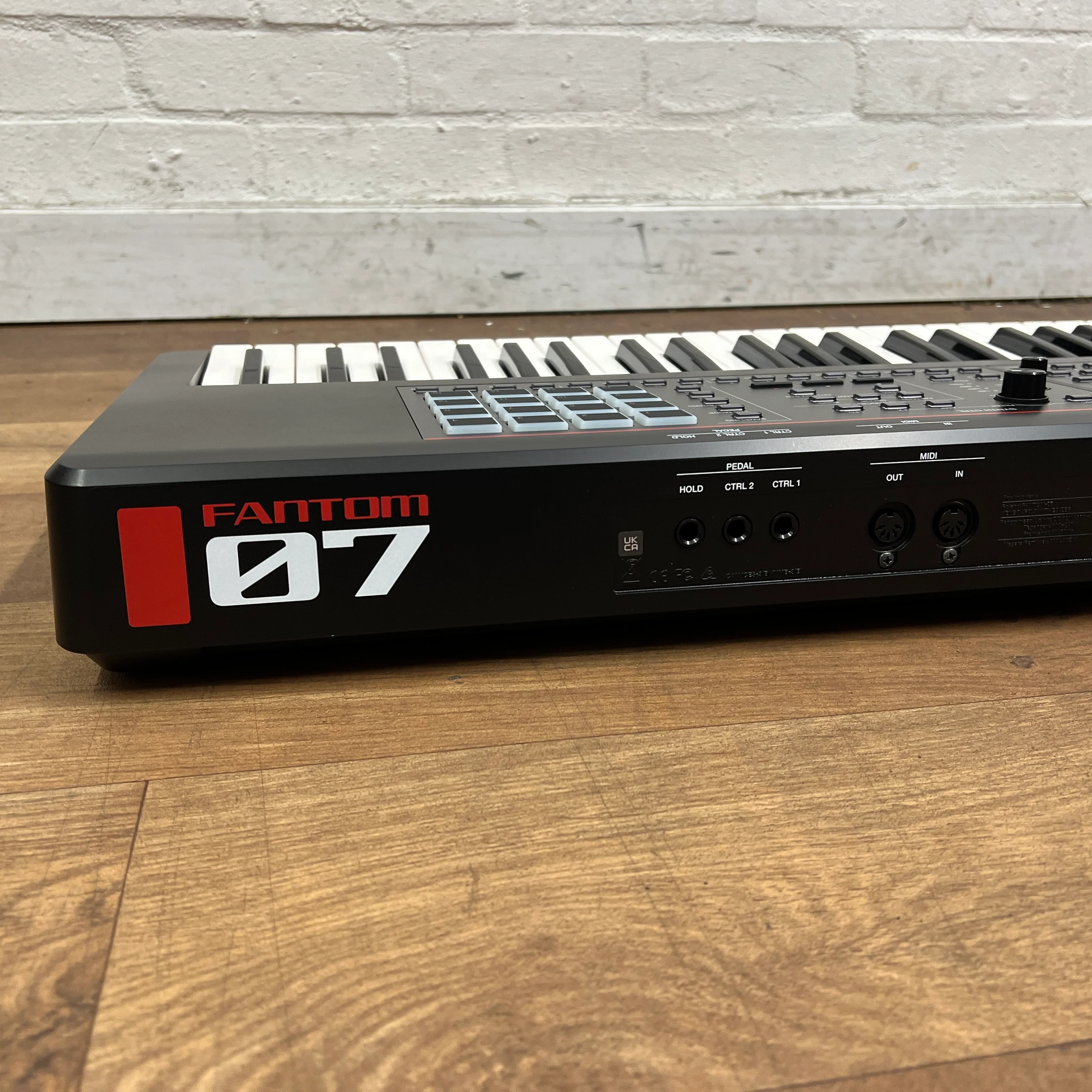 Roland Fantom 07 Keyboard; Serial No: Z7Q4962 | Second Hand - Image 10