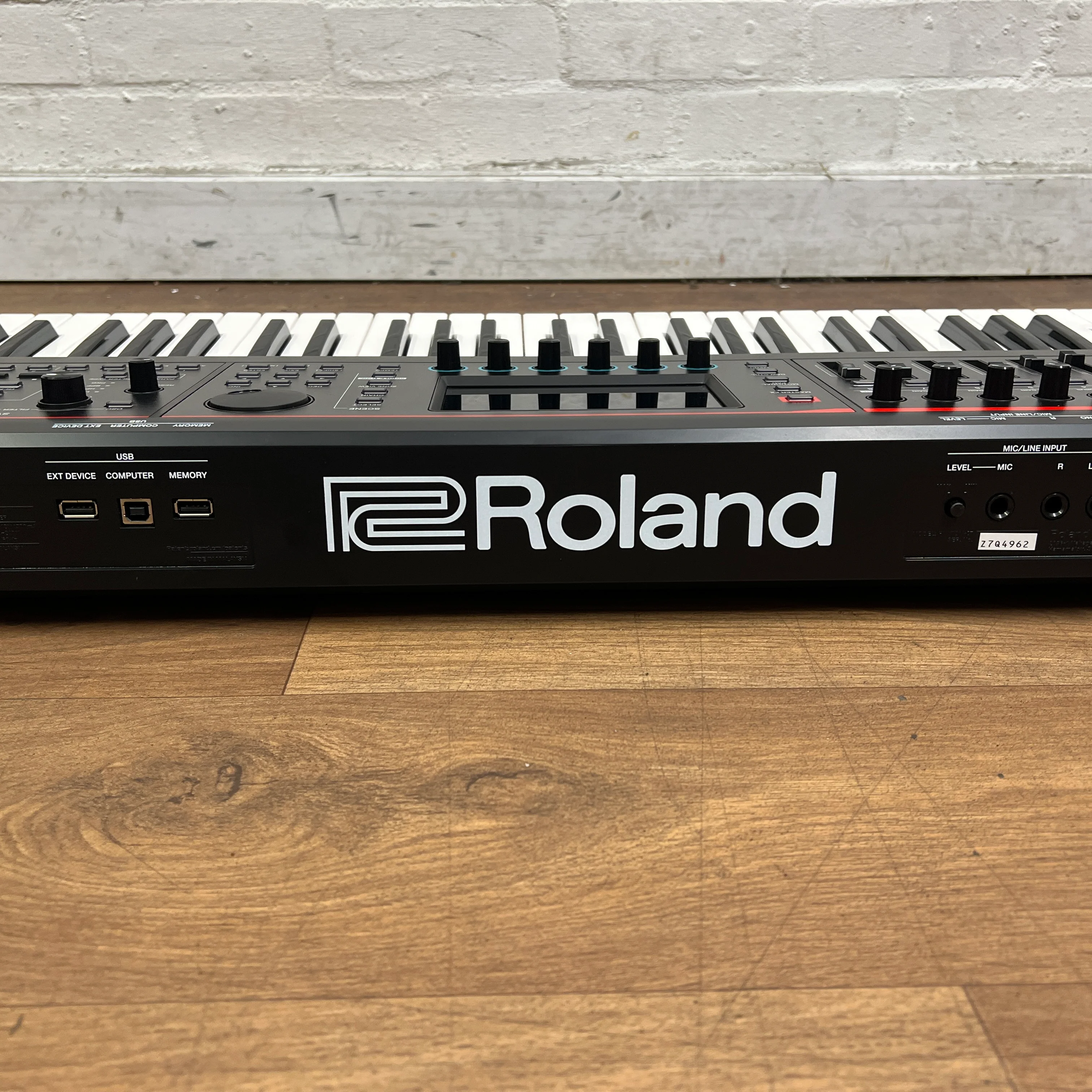 Roland Fantom 07 Keyboard; Serial No: Z7Q4962 | Second Hand - Image 11