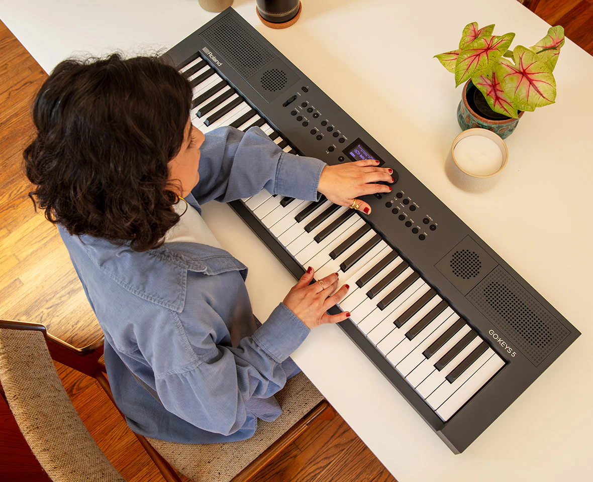 Roland GO:KEYS 5; Graphite - Image 6