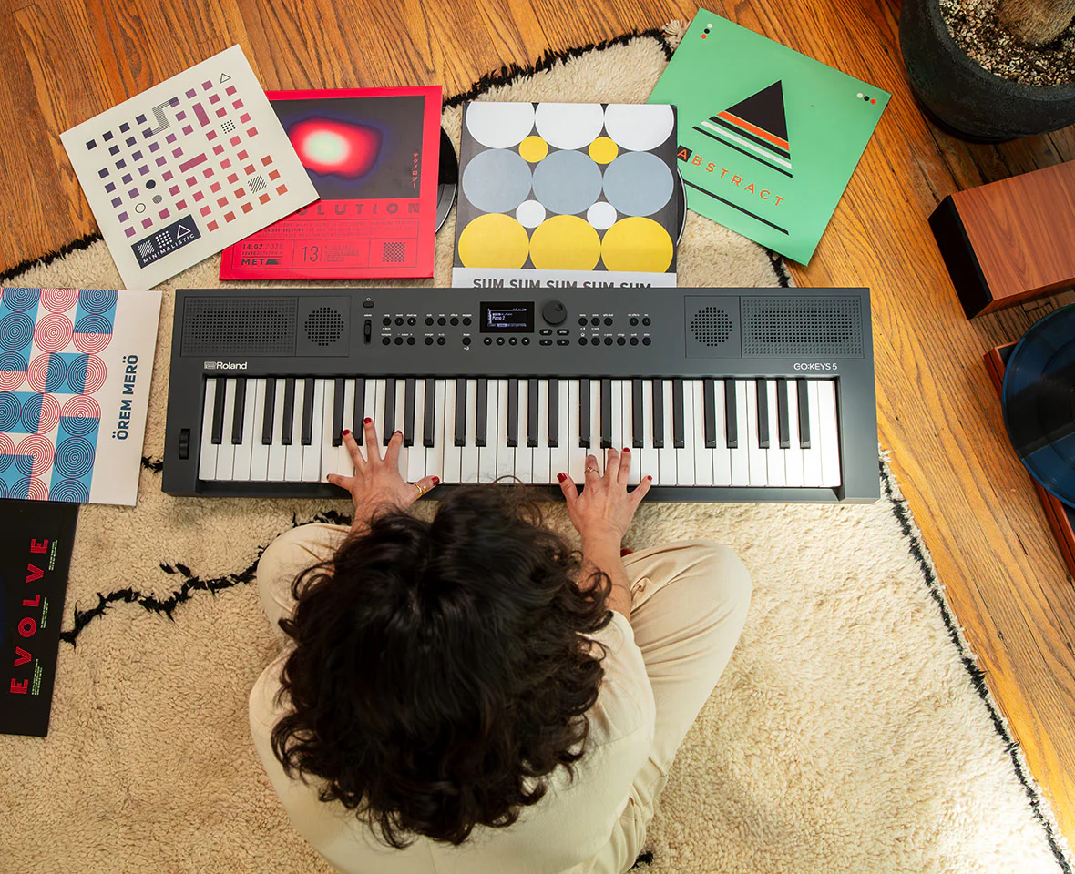 Roland GO:KEYS 5; Graphite - Image 9
