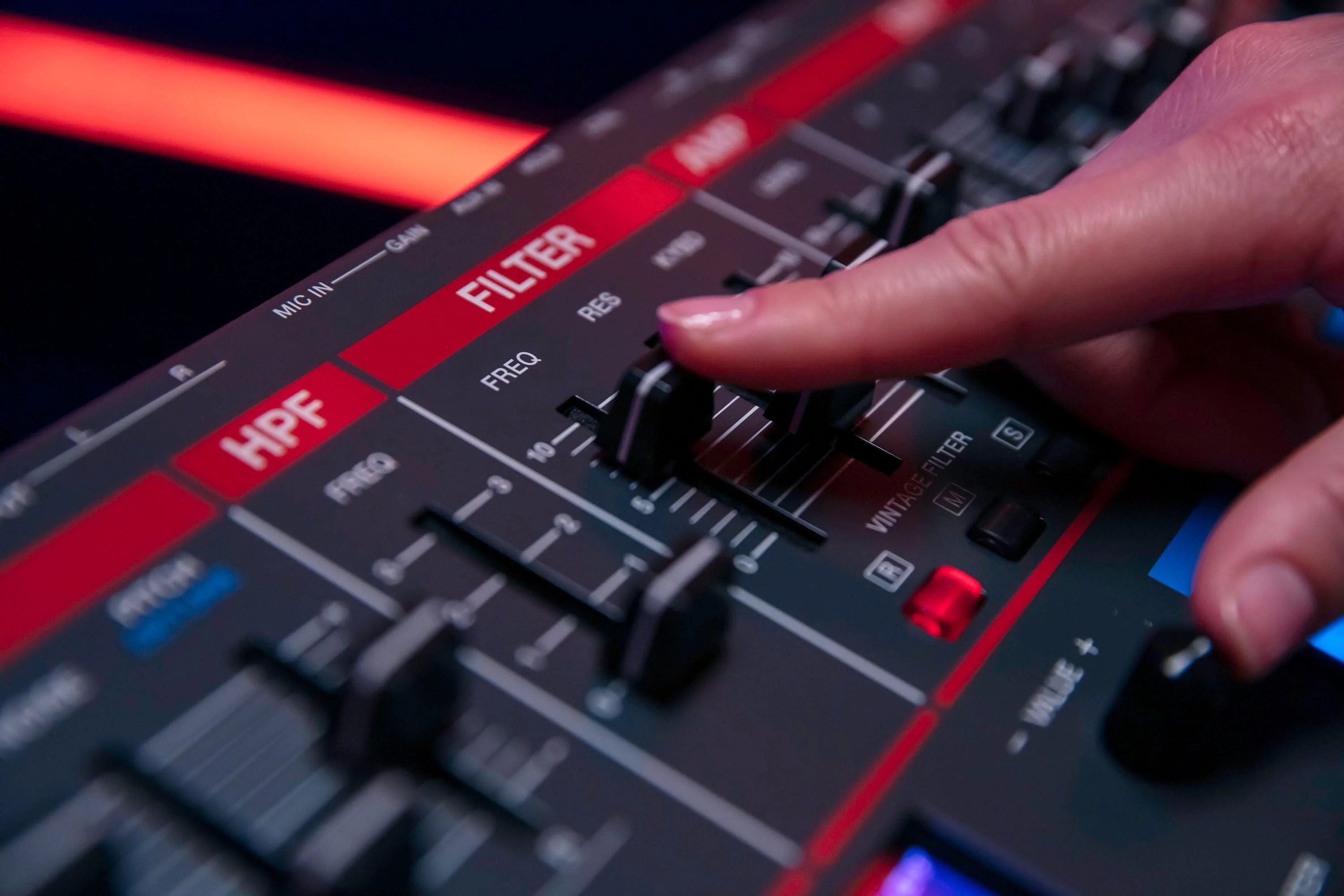 Roland Juno-X Programmable Polyphonic Synthesizer - Image 10