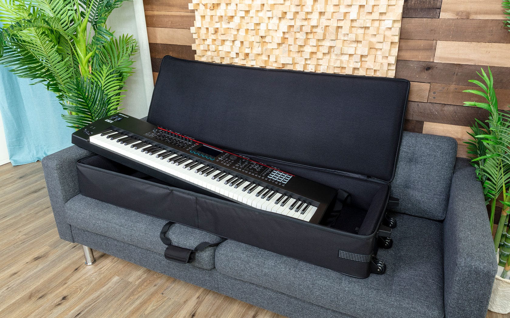 Roland SC-G61W3 61 Key Gold Series Pro Keyboard Bag - Image 5