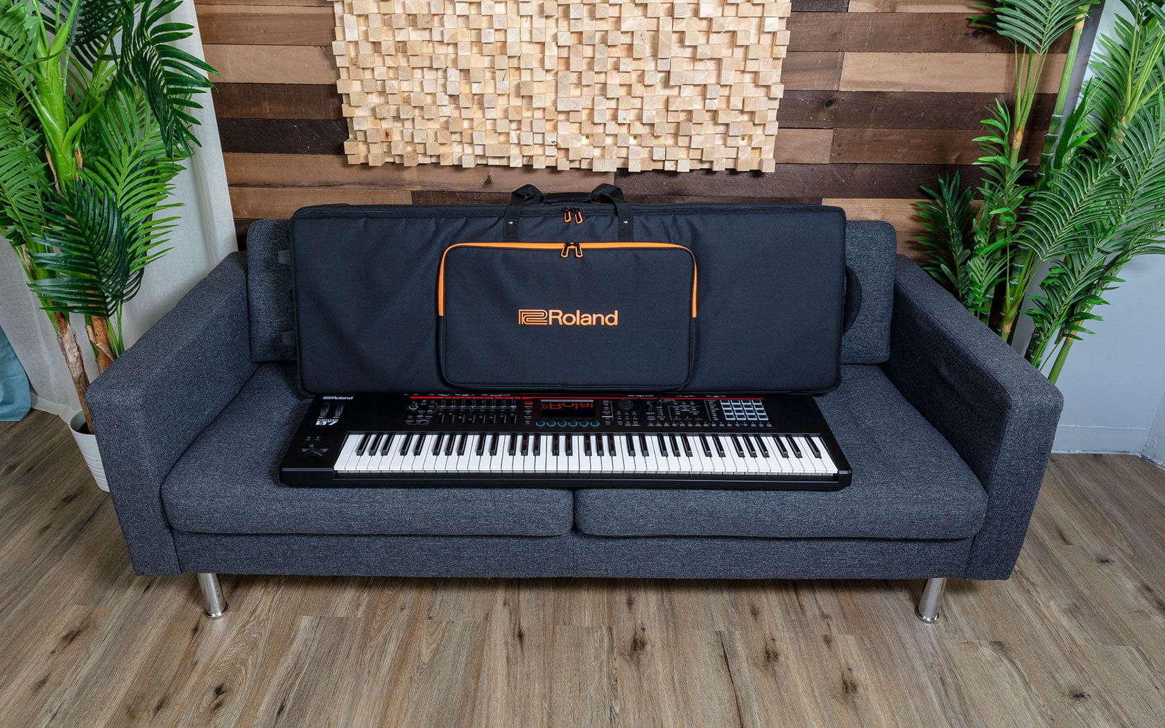 Roland SC-G76W3 76 Key Gold Series Pro Keyboard Bag - Image 6