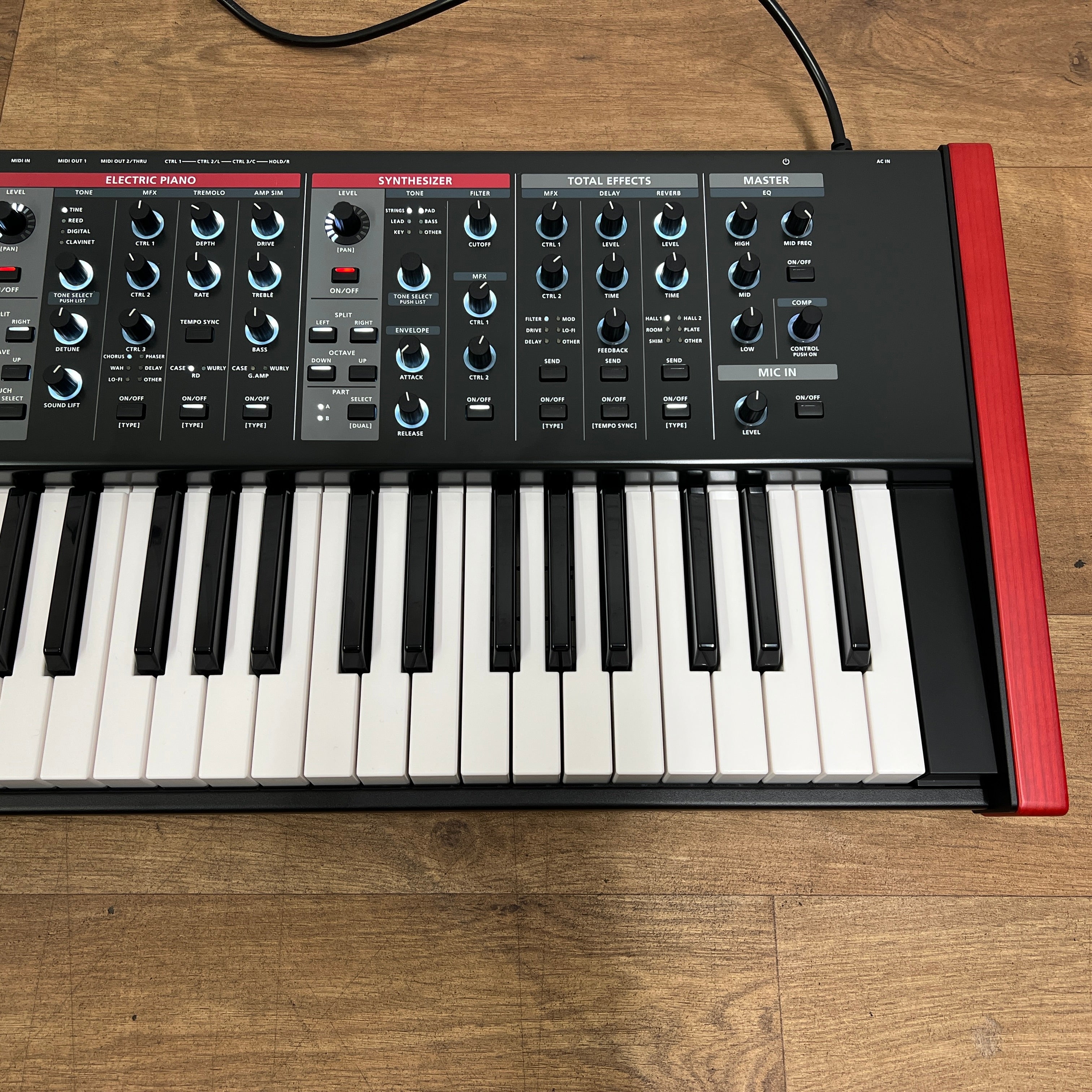 Roland V Stage 76 Keyboard; Serial No: Z5S0968 | Second Hand - Image 5