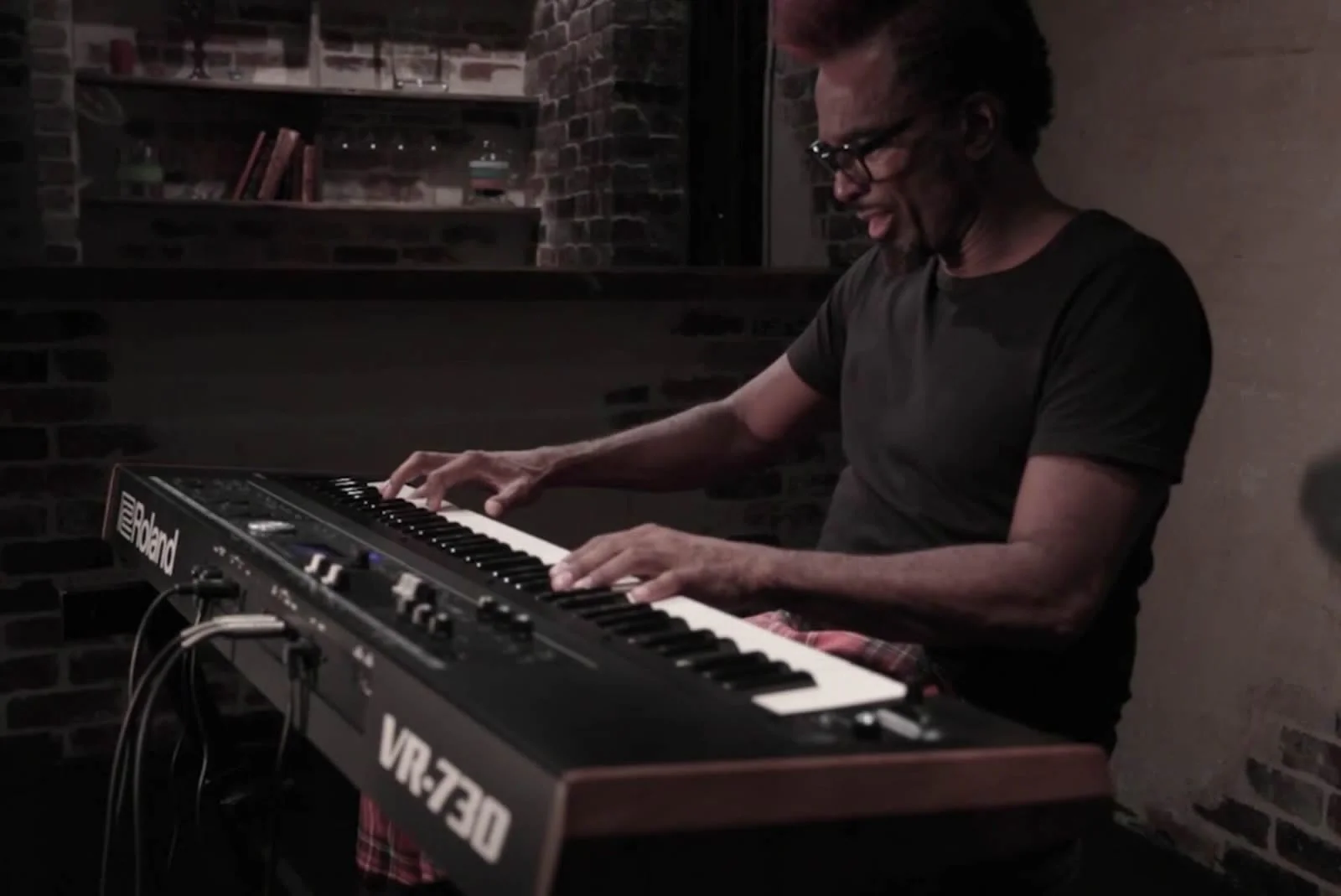 Roland VR730 73 Note V-Combo Keyboard - Image 3