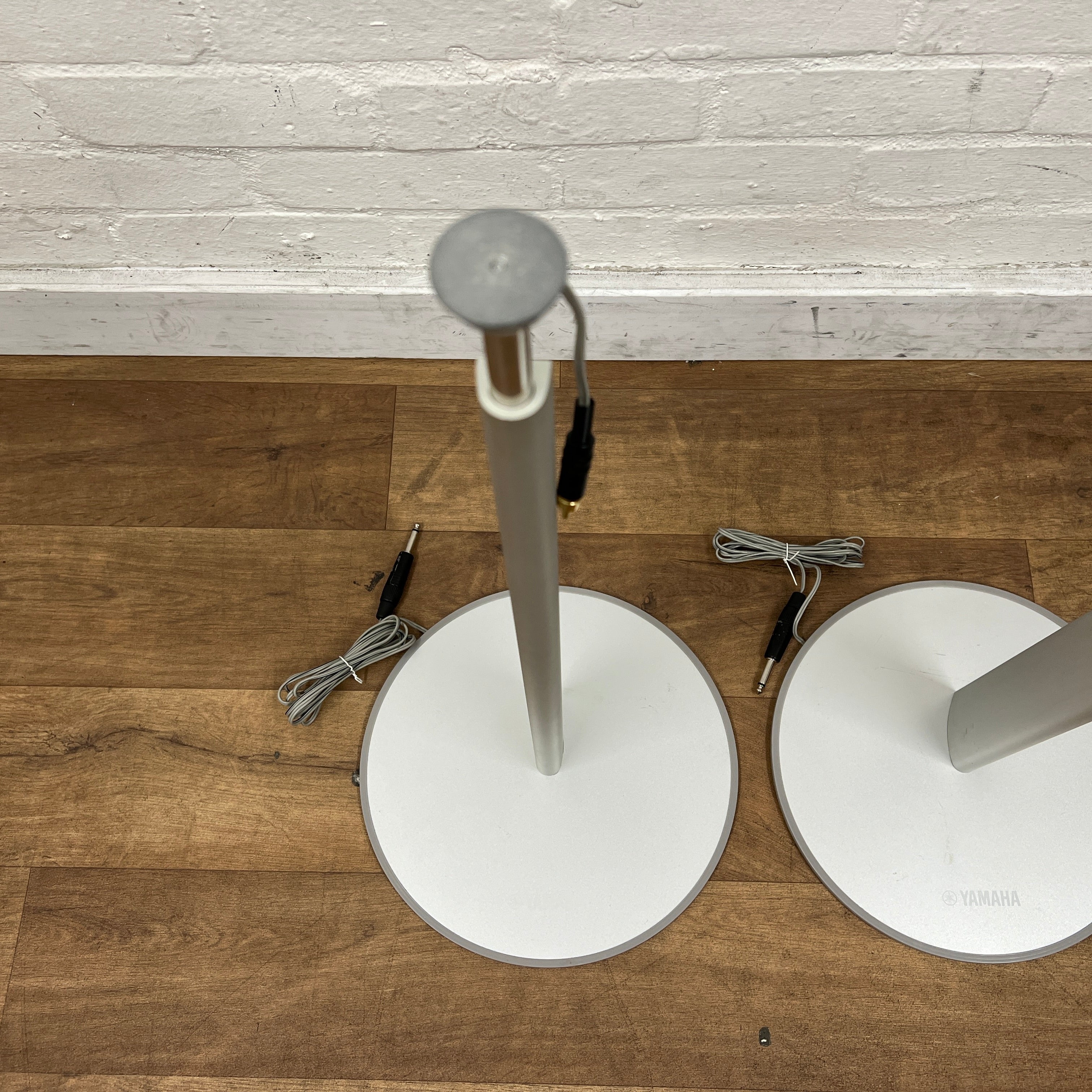 Yamaha SPS80 Satellite Speaker Stand For Tyros Keyboards (Pair): Serial No: FH5D42 | Second Hand - Image 5