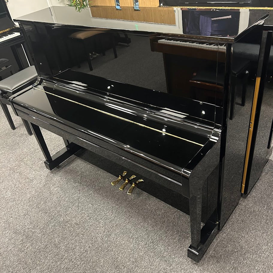Yamaha U10 B1 Upright Piano; Polished Ebony: Serial No: 4507124 | Second Hand - Image 4