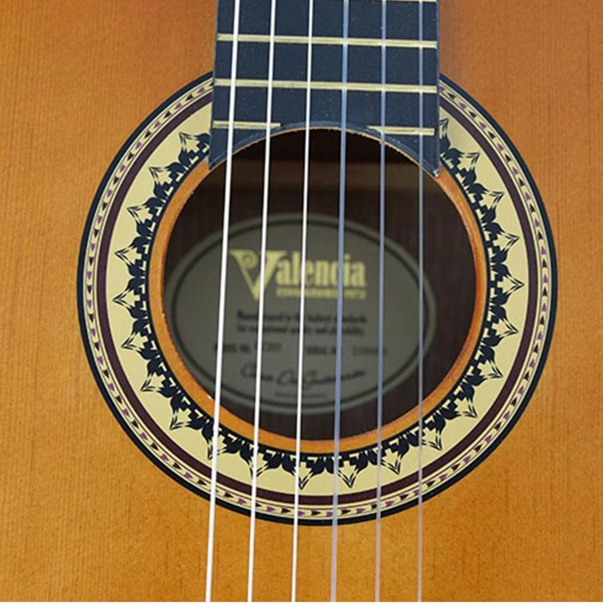 Valencia 200 Series 3/4 Classical Guitar inc Bag - Image 4