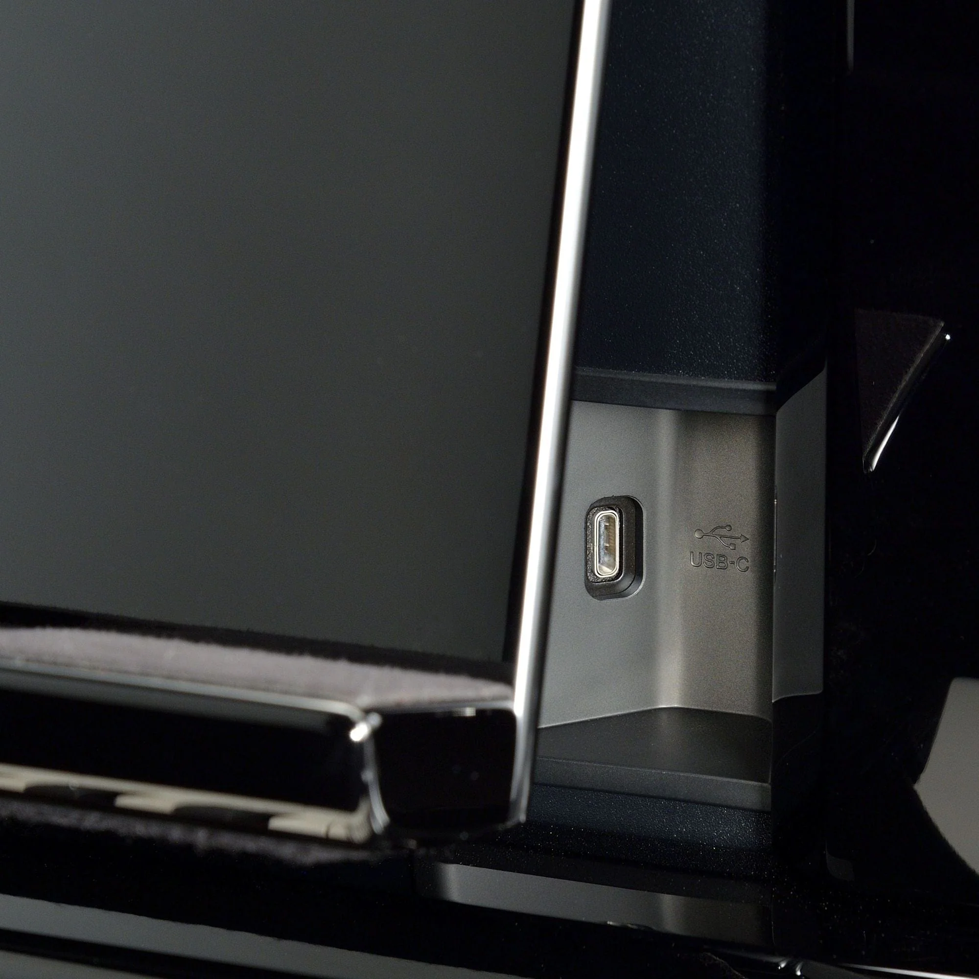 Yamaha CSP295 Digital Smart Piano; Polished White - Image 15