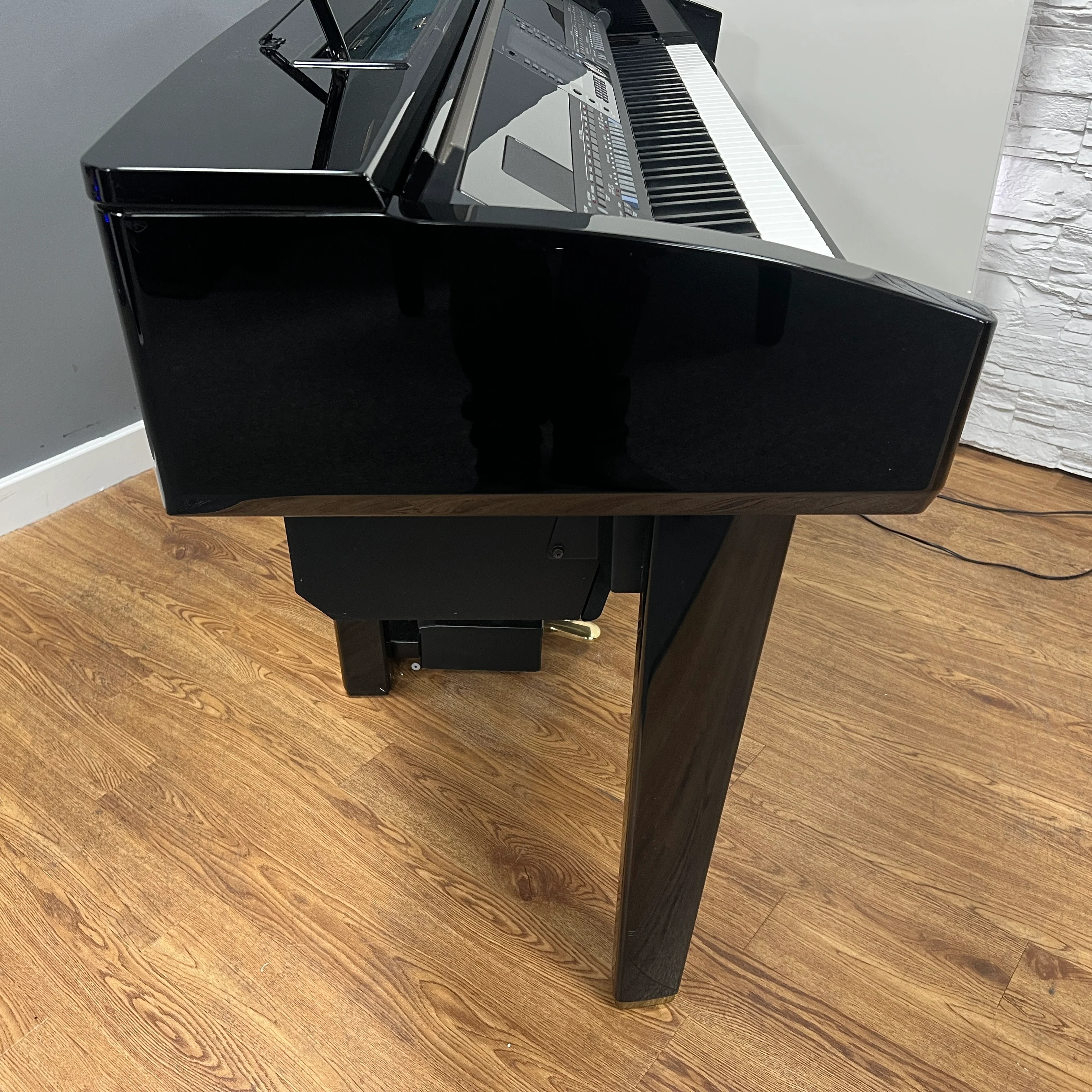 Yamaha CVP405PE Digital Piano With Matching Stool; Serial No: GBRCNY01018 | Second Hand - Image 9