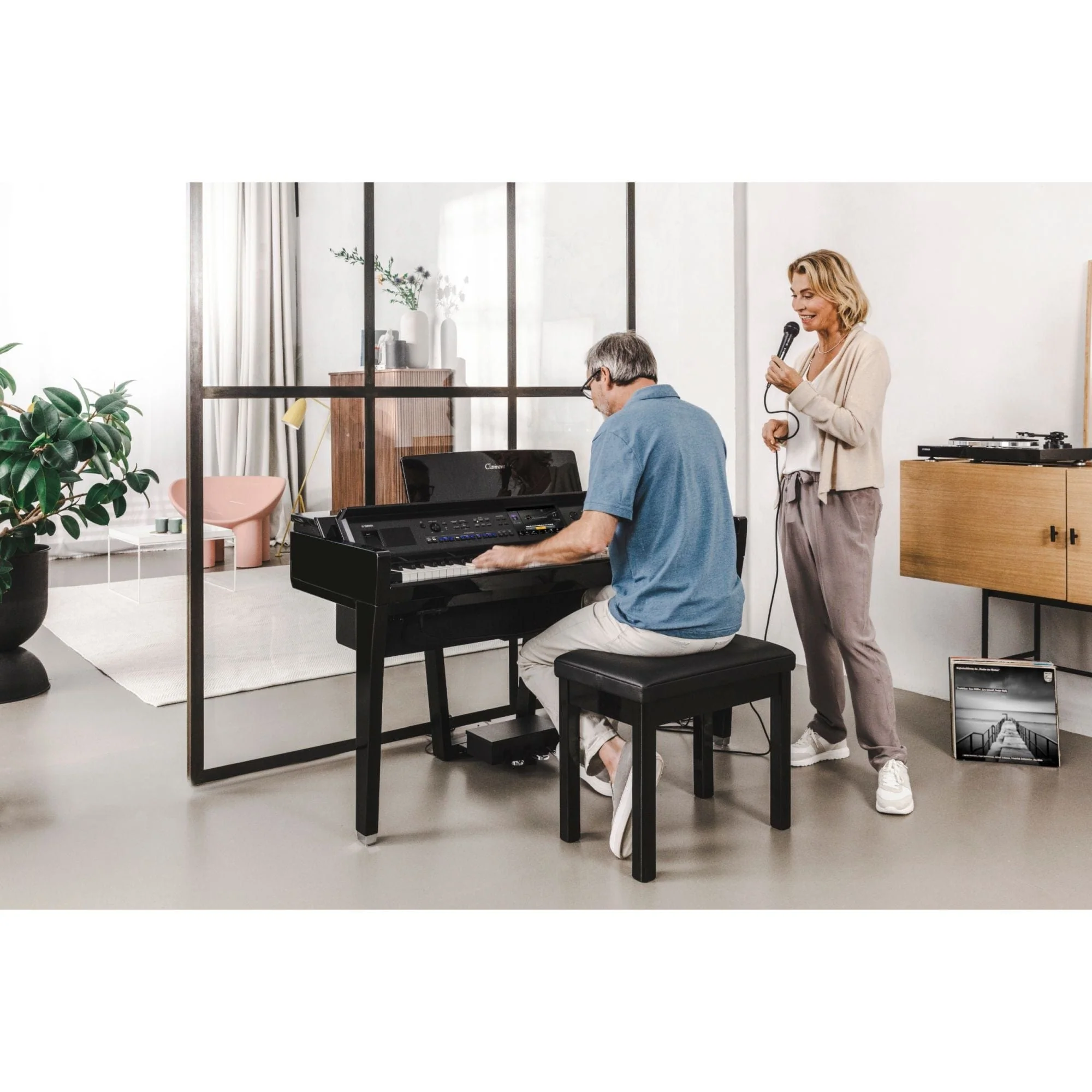 Yamaha CVP909PE Polished Ebony Digital Piano - Image 13