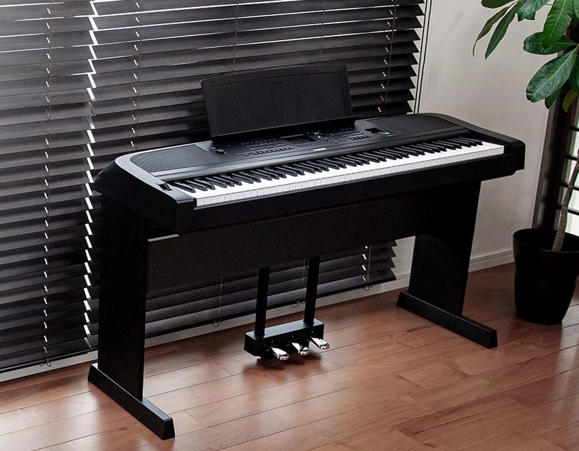 Yamaha DGX670 Black Piano Elite Package - Image 5