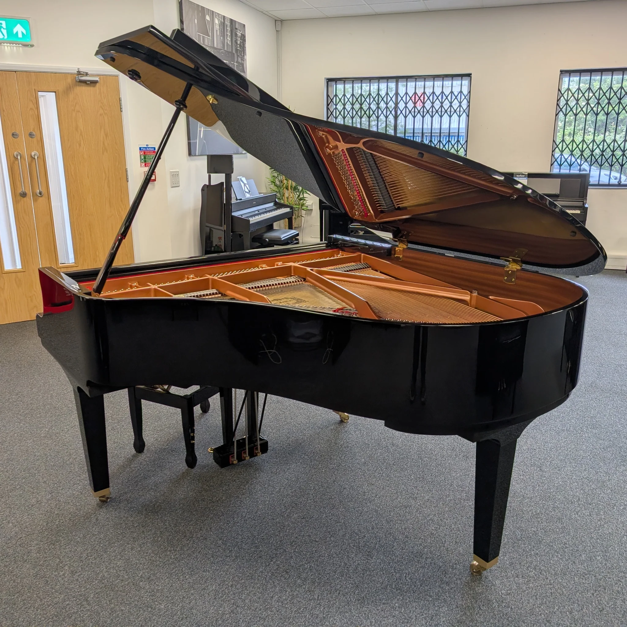 Yamaha GC2 Grand Piano in Polished Ebony: Serial No: 6537005 | Second Hand - Image 6