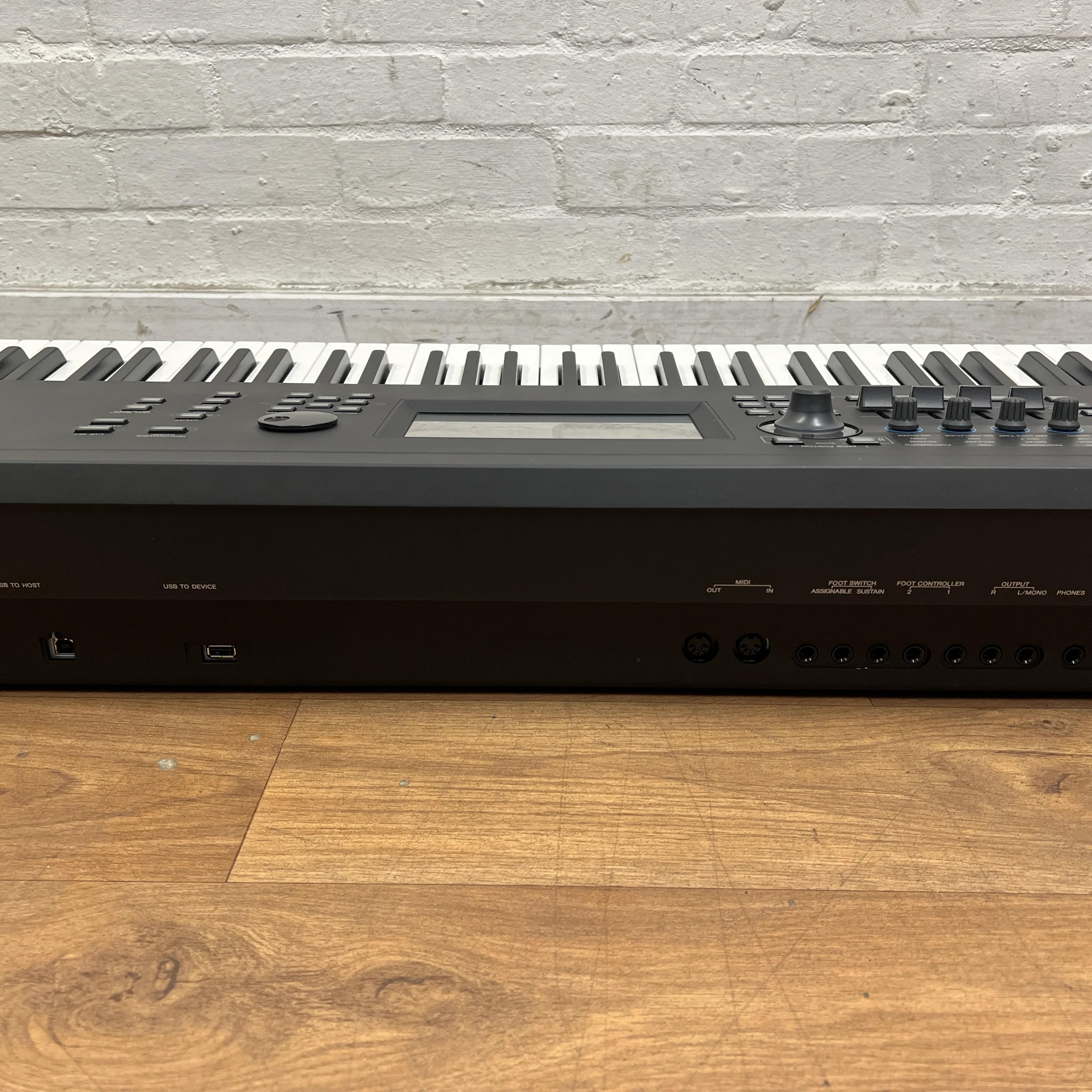 Yamaha MODX8+ Keyboard; Serial No: BBEP01016 | Second Hand - Image 11