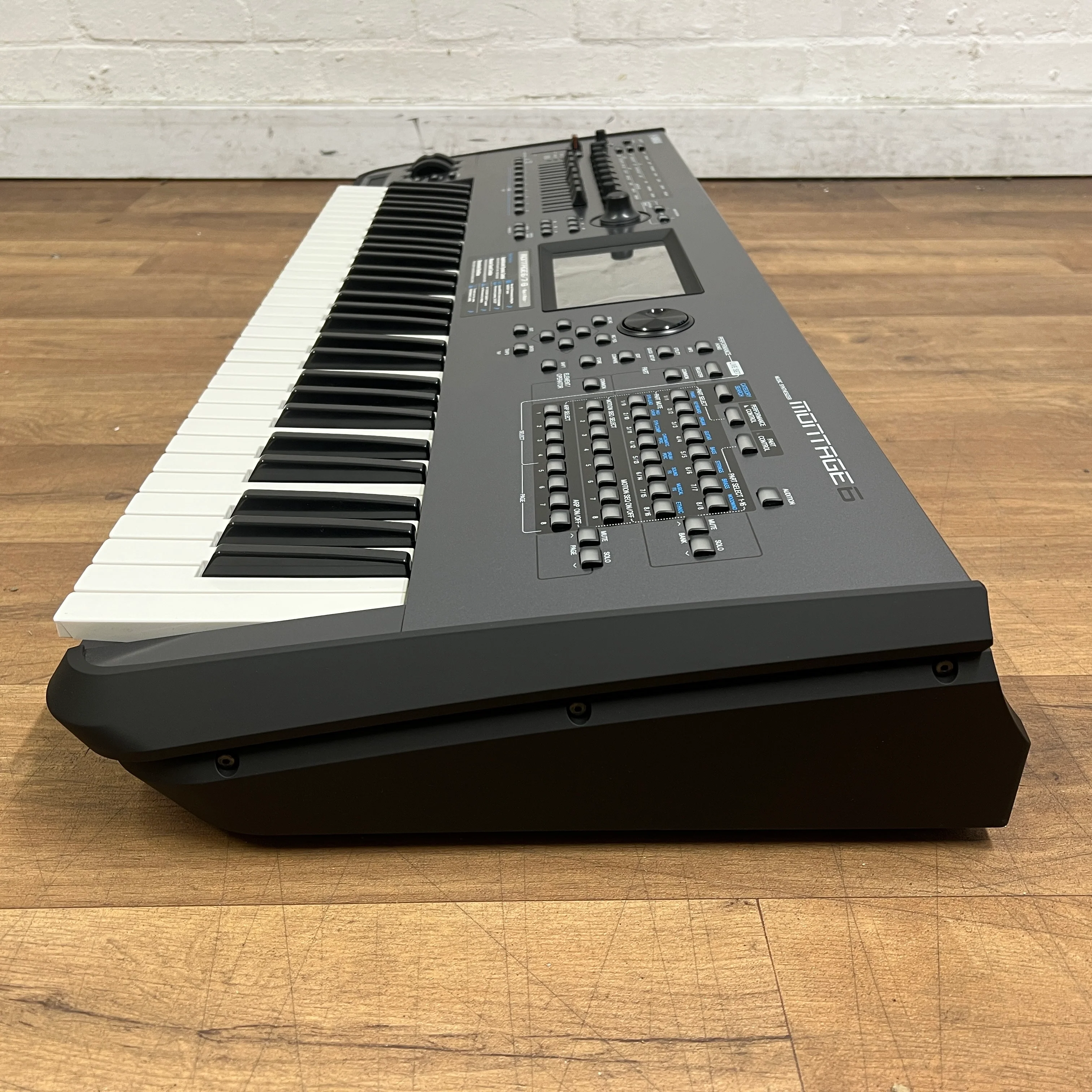 Yamaha Montage 6 Synthesizer Serial No: BAWN01005 | Second Hand - Image 8