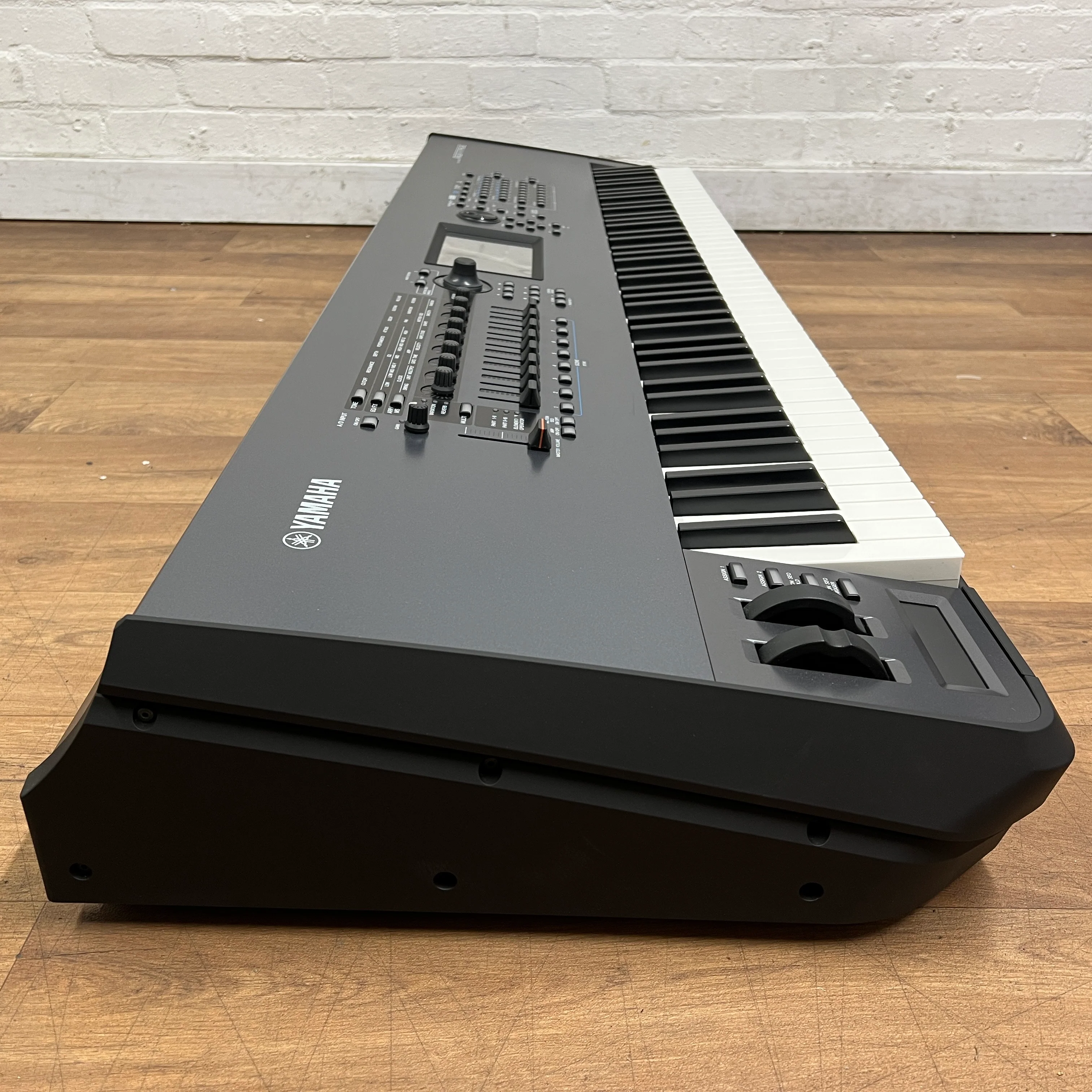 Yamaha Montage 8 Synthesizer Serial No: BAXY01008 | Second Hand - Image 6