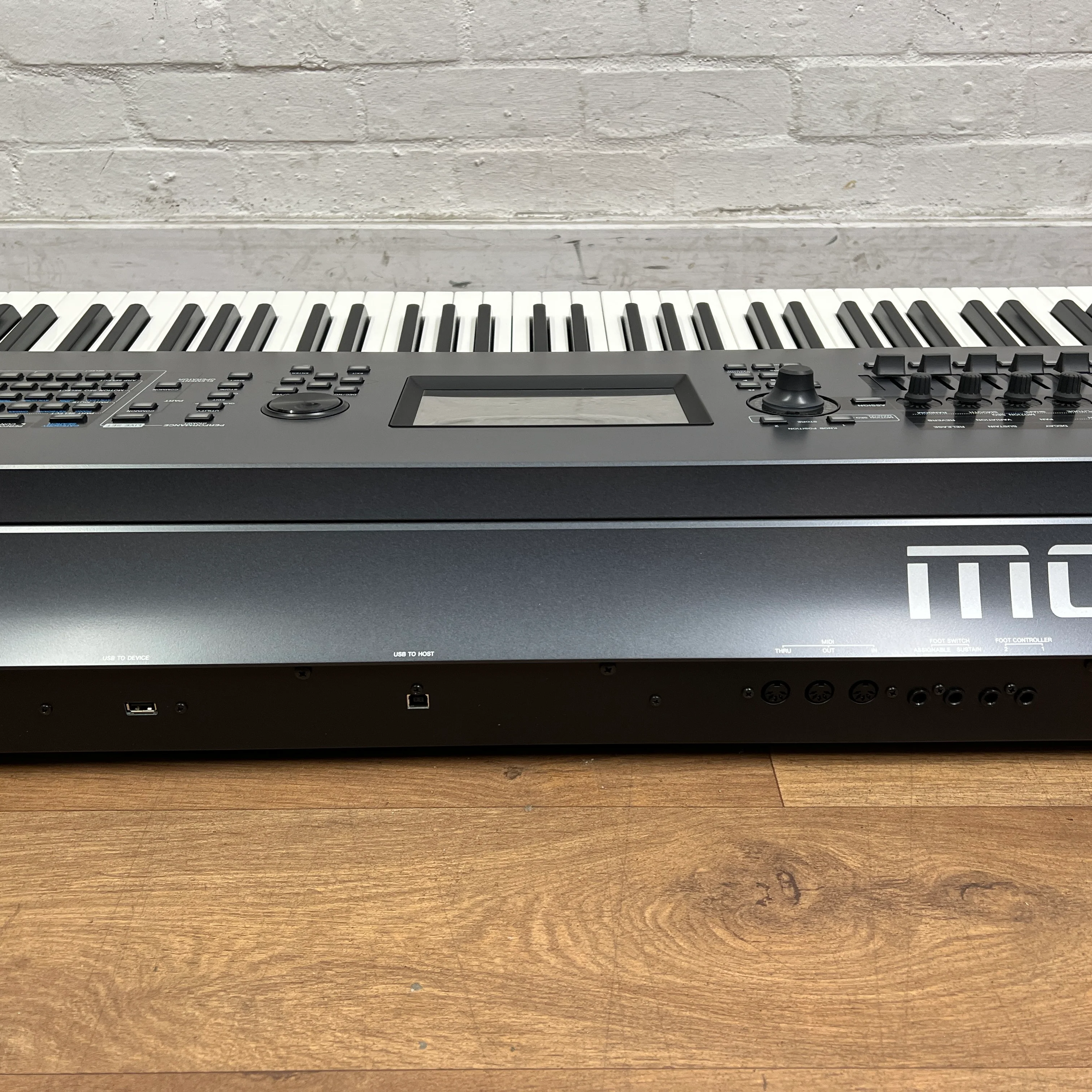 Yamaha Montage 8 Synthesizer Serial No: BAXY01008 | Second Hand - Image 9