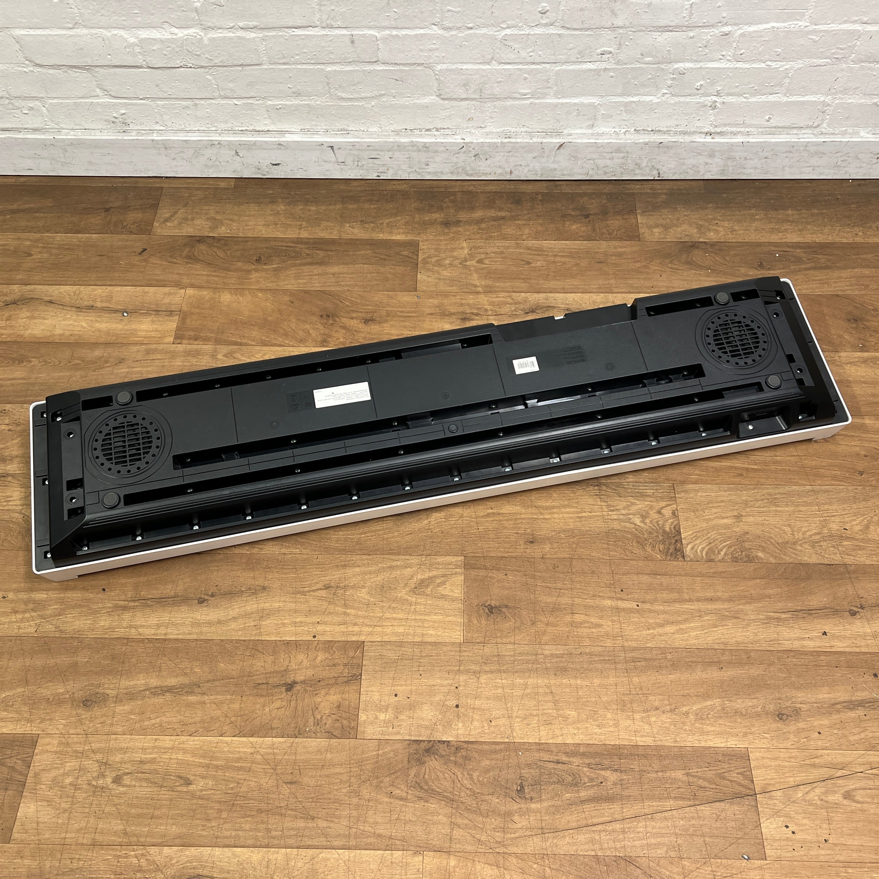 Yamaha P125WH Portable Piano Including Yamaha Soft Carry Case; Serial No: BBYO01046 | Second Hand - Image 13