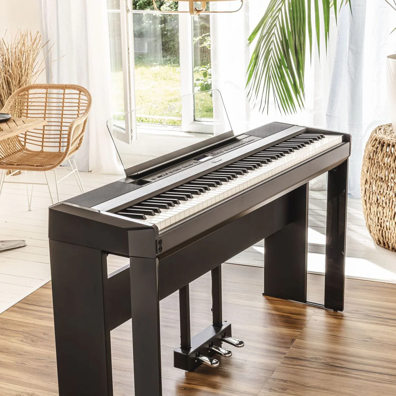 Yamaha P525 Digital Piano Home Package; Black - Image 2