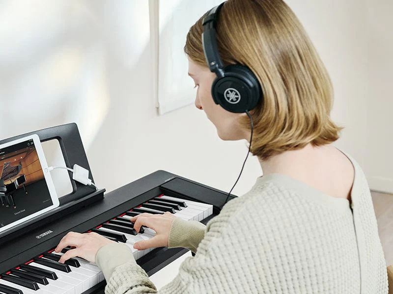 Yamaha Piaggero NP15 Smart Portable Piano; White - Image 10