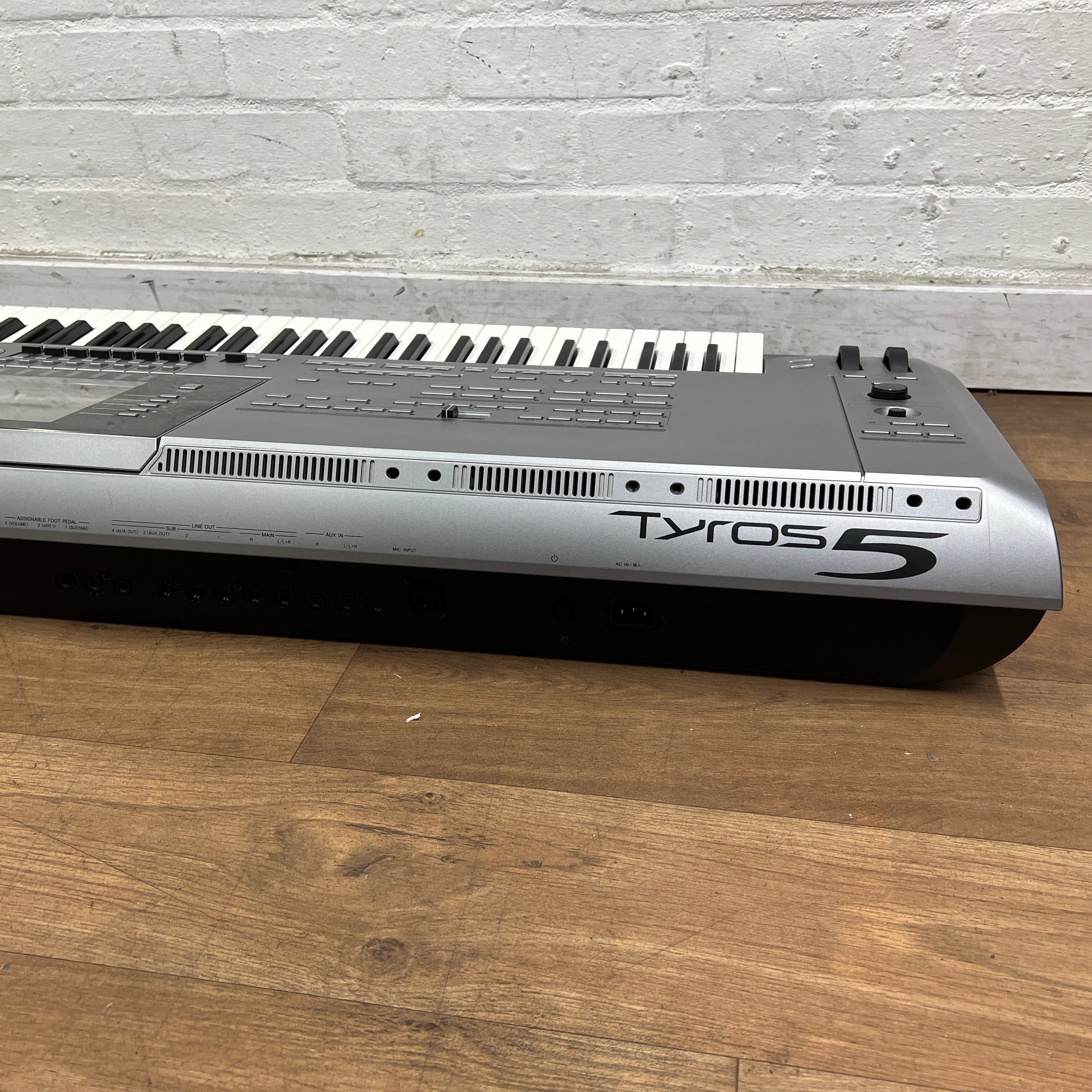 Yamaha Tyros 5 76 Keyboard With Speaker System; Serial No: BAVY01005 | Second Hand - Image 11