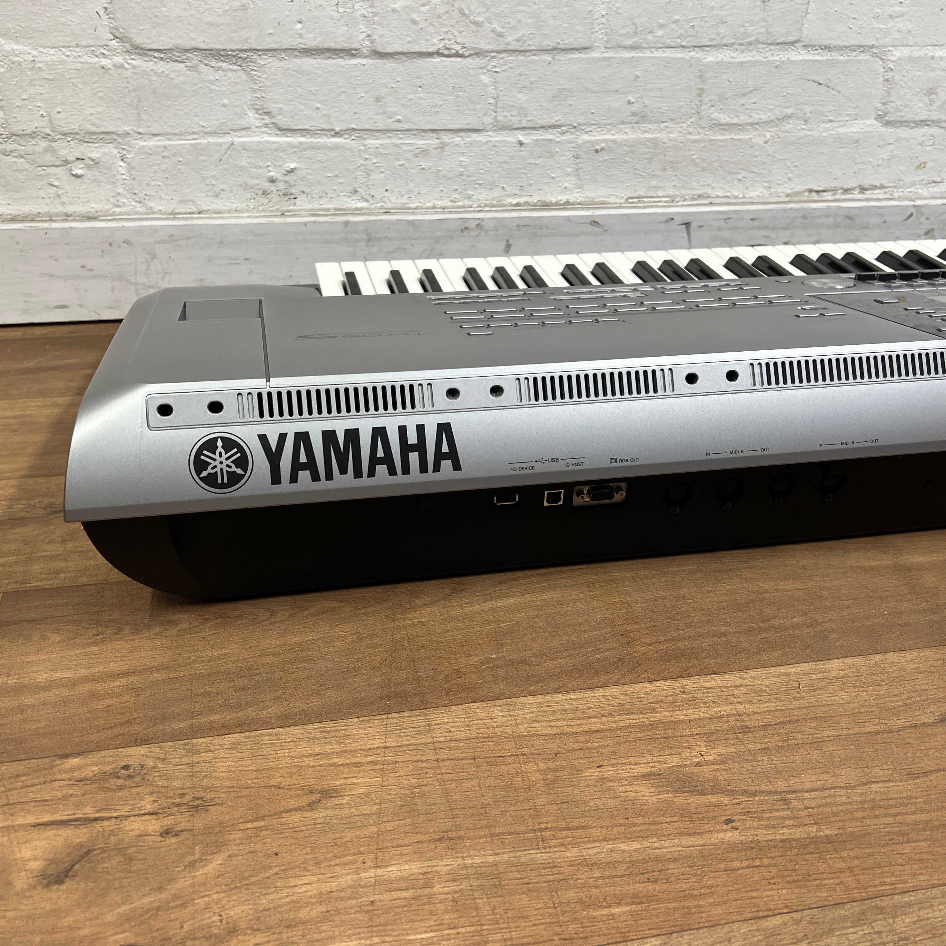Yamaha Tyros 5 76 Keyboard With Speaker System; Serial No: BAVY01005 | Second Hand - Image 9
