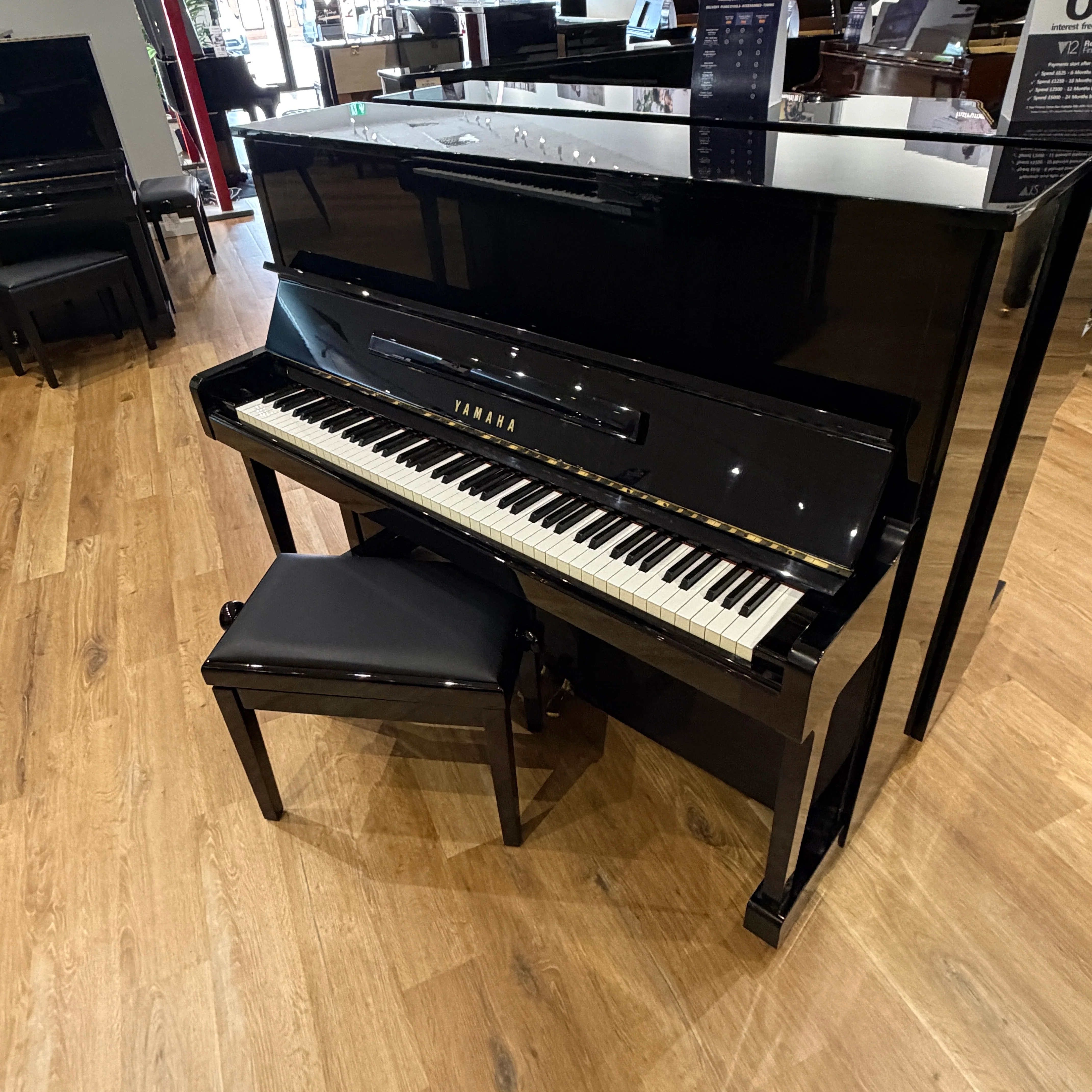 Yamaha U10 B1 Upright Piano in Polished Black: Serial No: 4391720 | Second Hand - Image 5