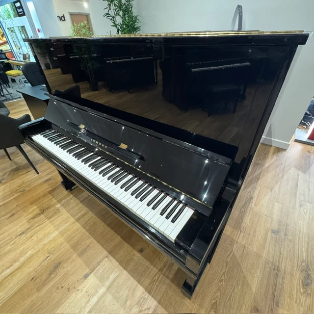 Yamaha U30 B1 Upright Piano in Polished Black: Serial No: 4692296 | Second Hand