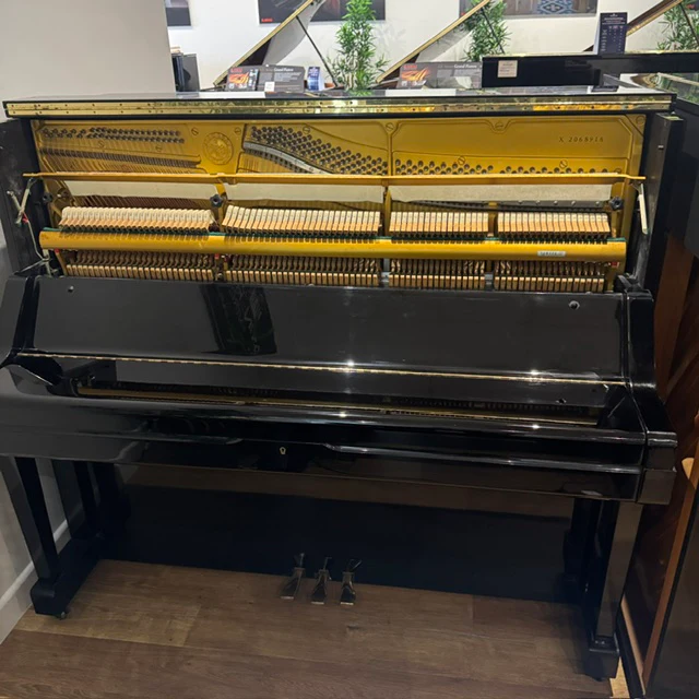 Yamaha UX Upright Piano in Polished Black: Serial No: 2068916 | Second Hand - Image 3